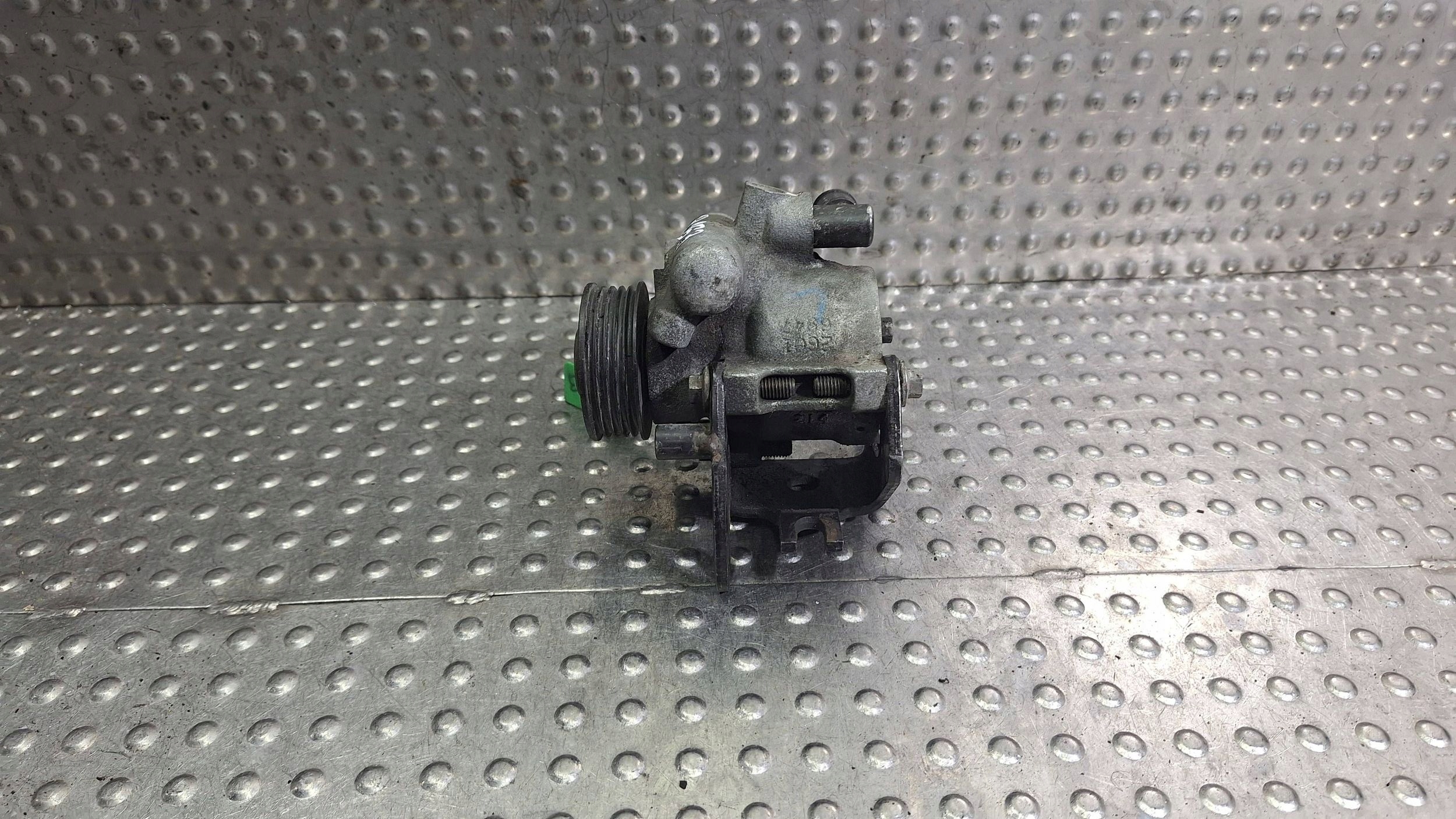 Pompa servosterzo 93BB-3A674-CB FORD MONDEO MK2