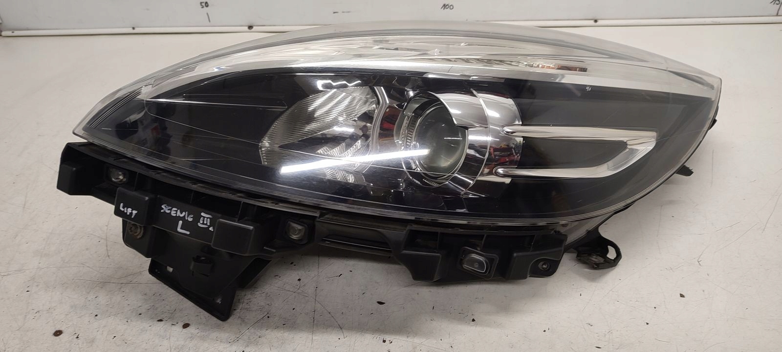 light front front left Renault Scenic III LIFT