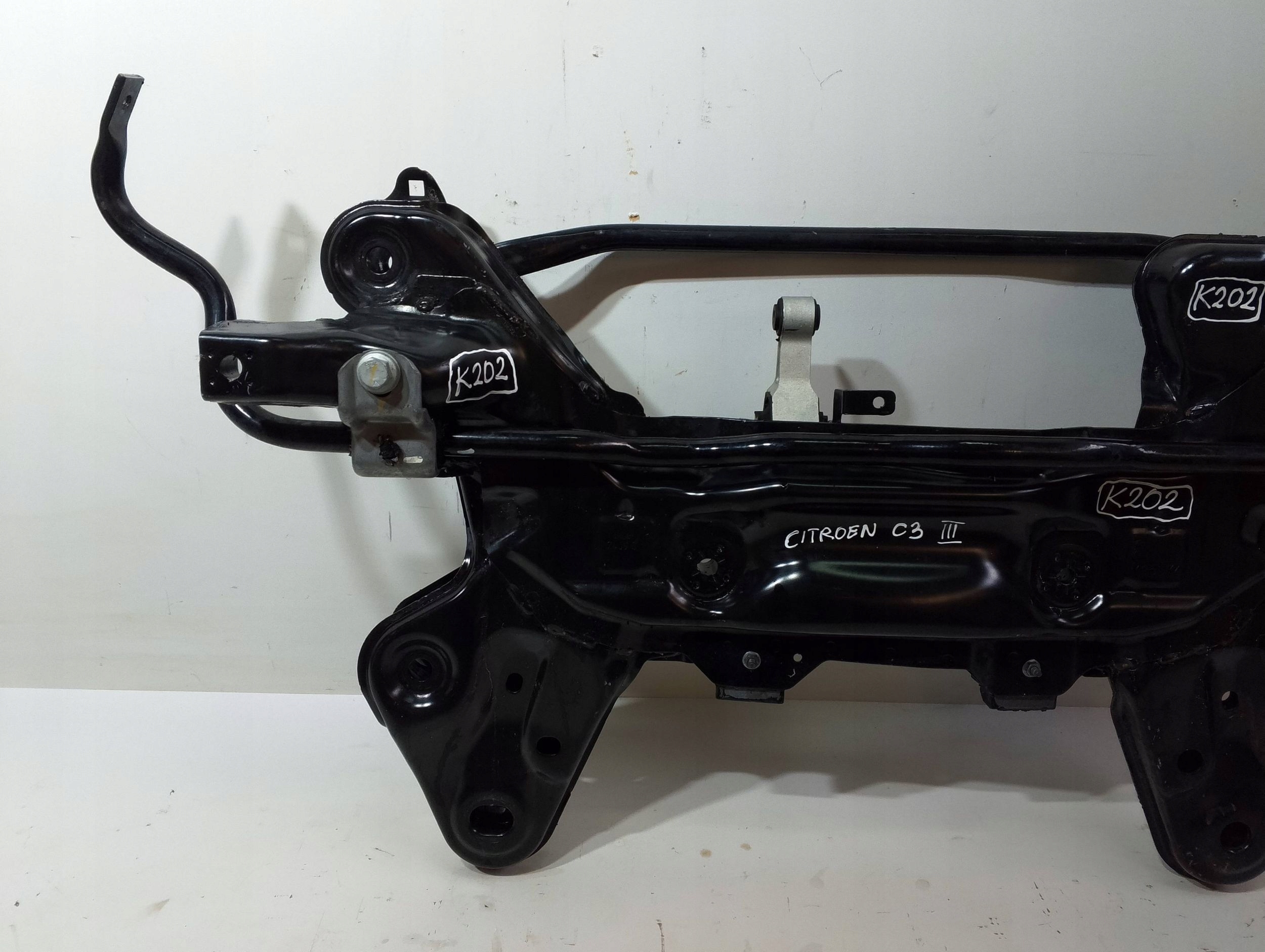 Citroen C3 III Peugeot 208 axle beam front 715974 (K202)