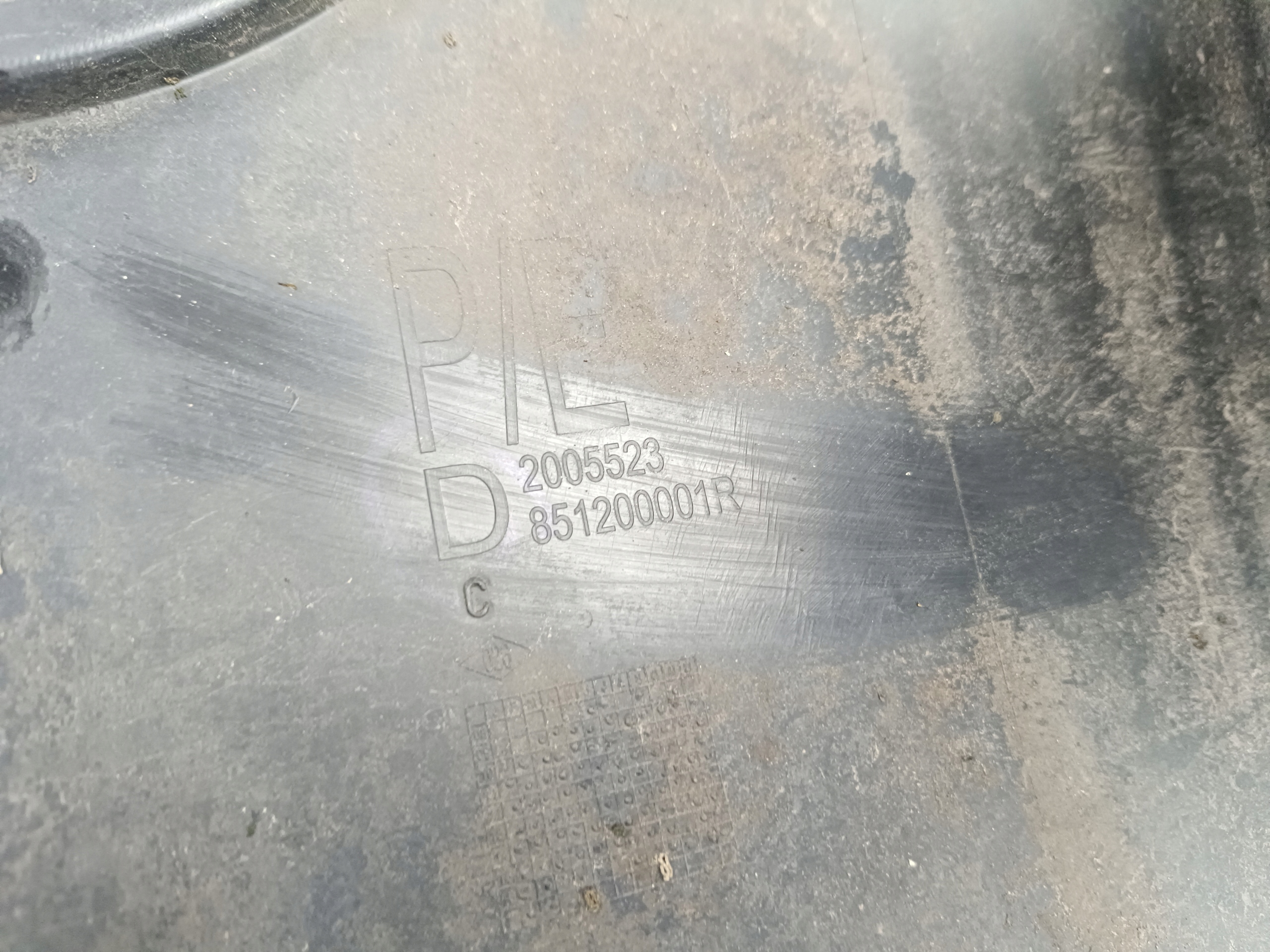 UNITÉ D’ANGLE PARE CHOC RENAULT MASTER DROITE 85120001R