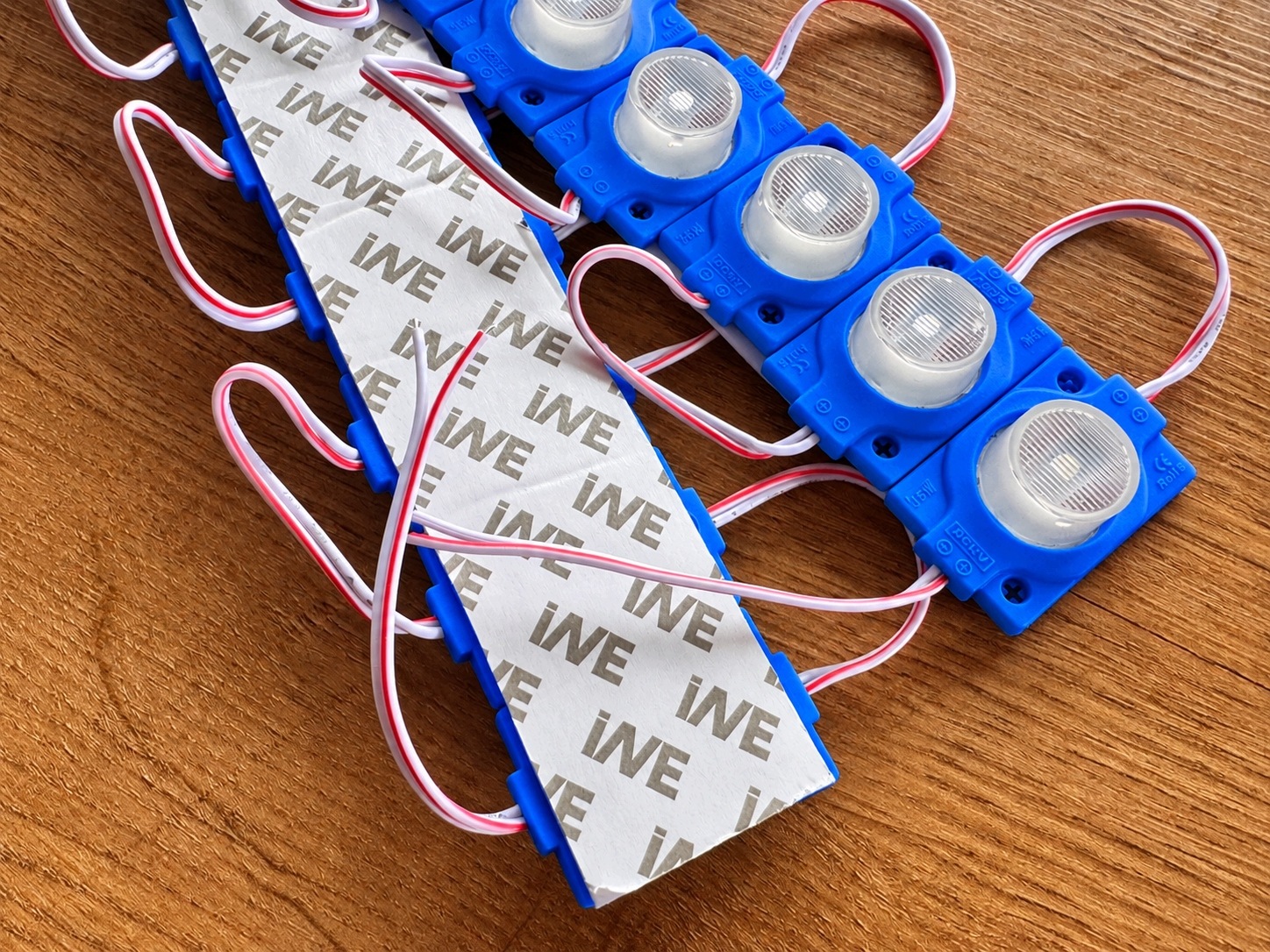 Moduły LED 12V do podświetlania reklam i kasetonów