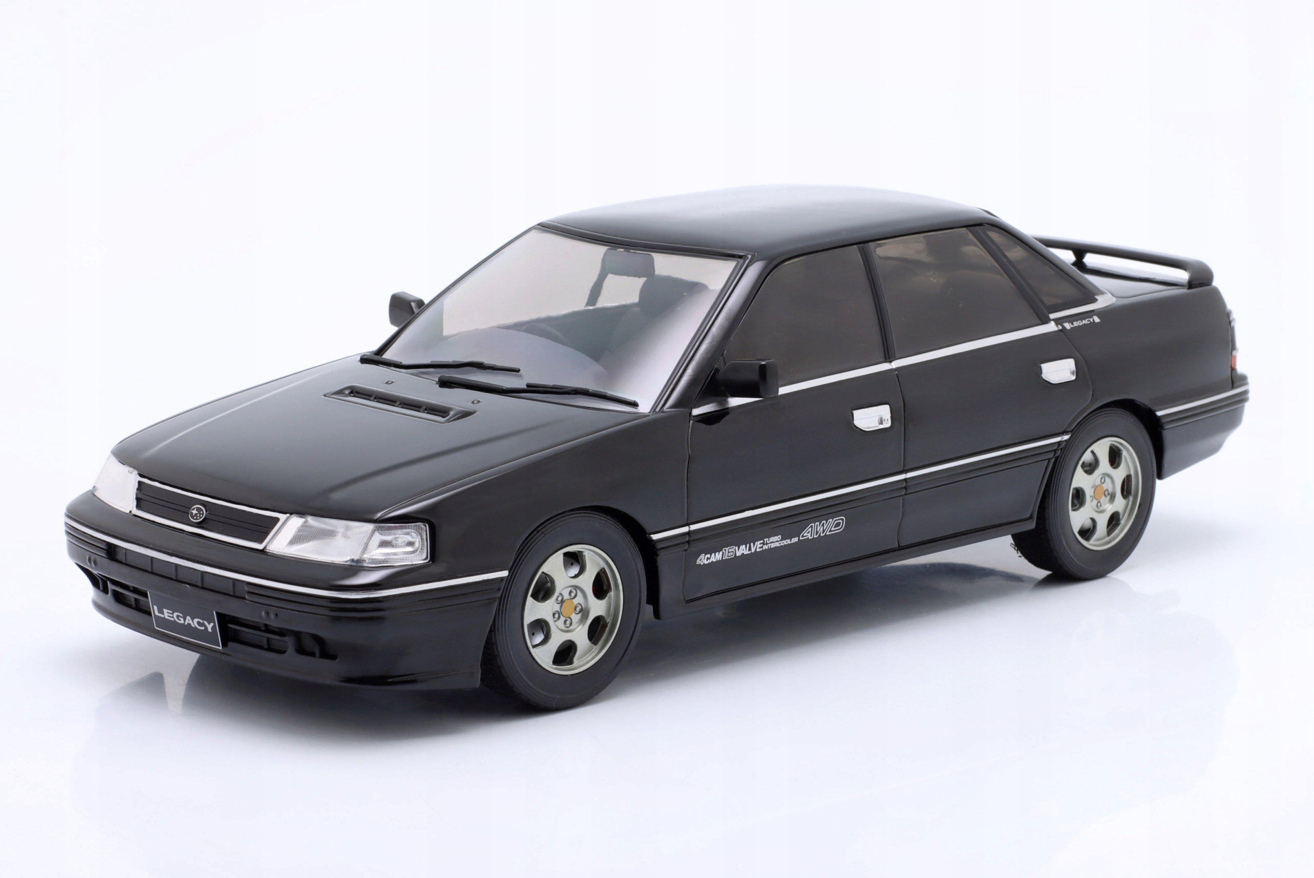 Subaru Legacy RS (1991) 1:18 Ixo 18CMC131A