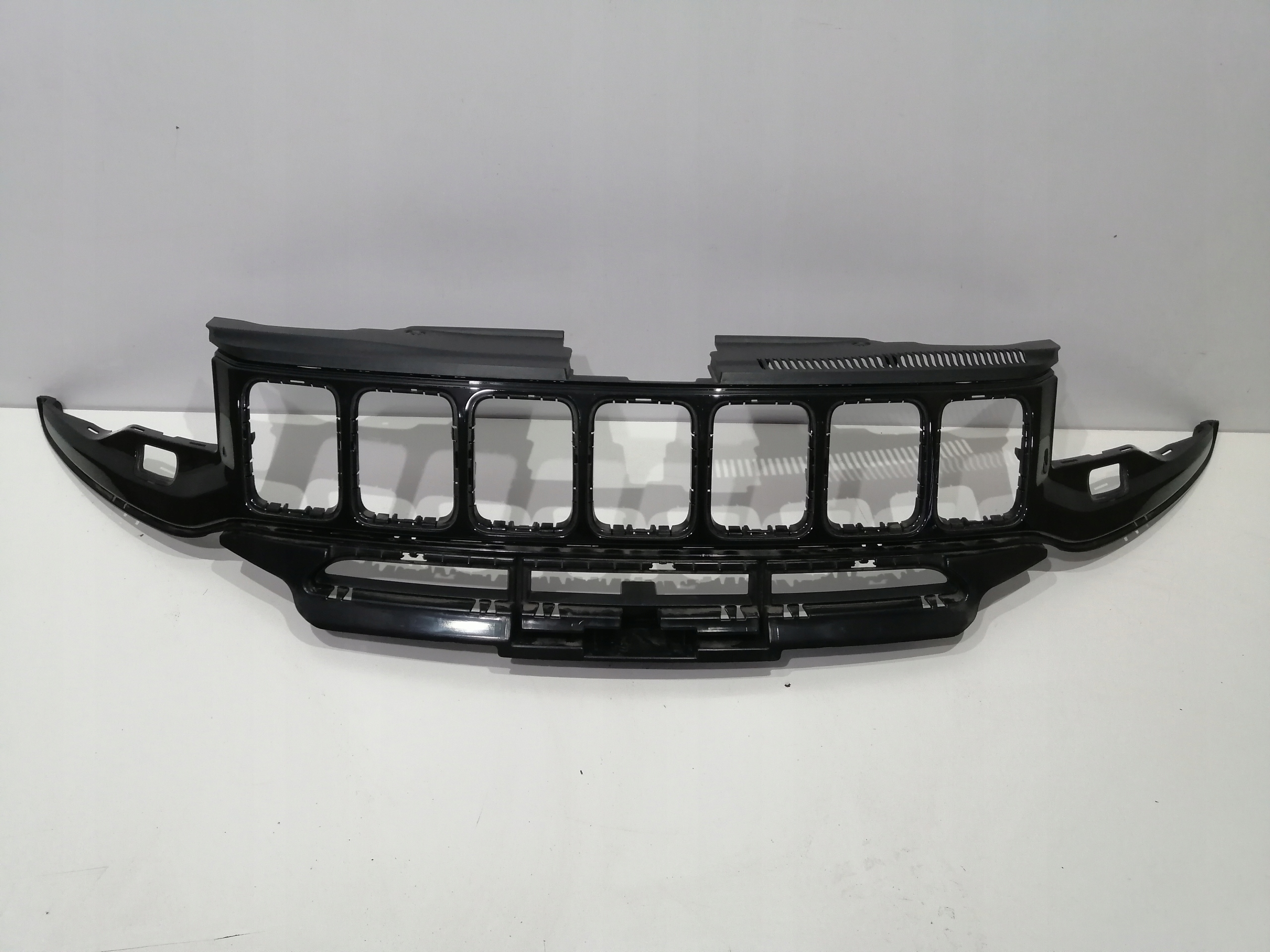 Jeep Cherokee J Kühlergrill FRONTGRILL Kühlergitter 8264296 - Thumbnail 1