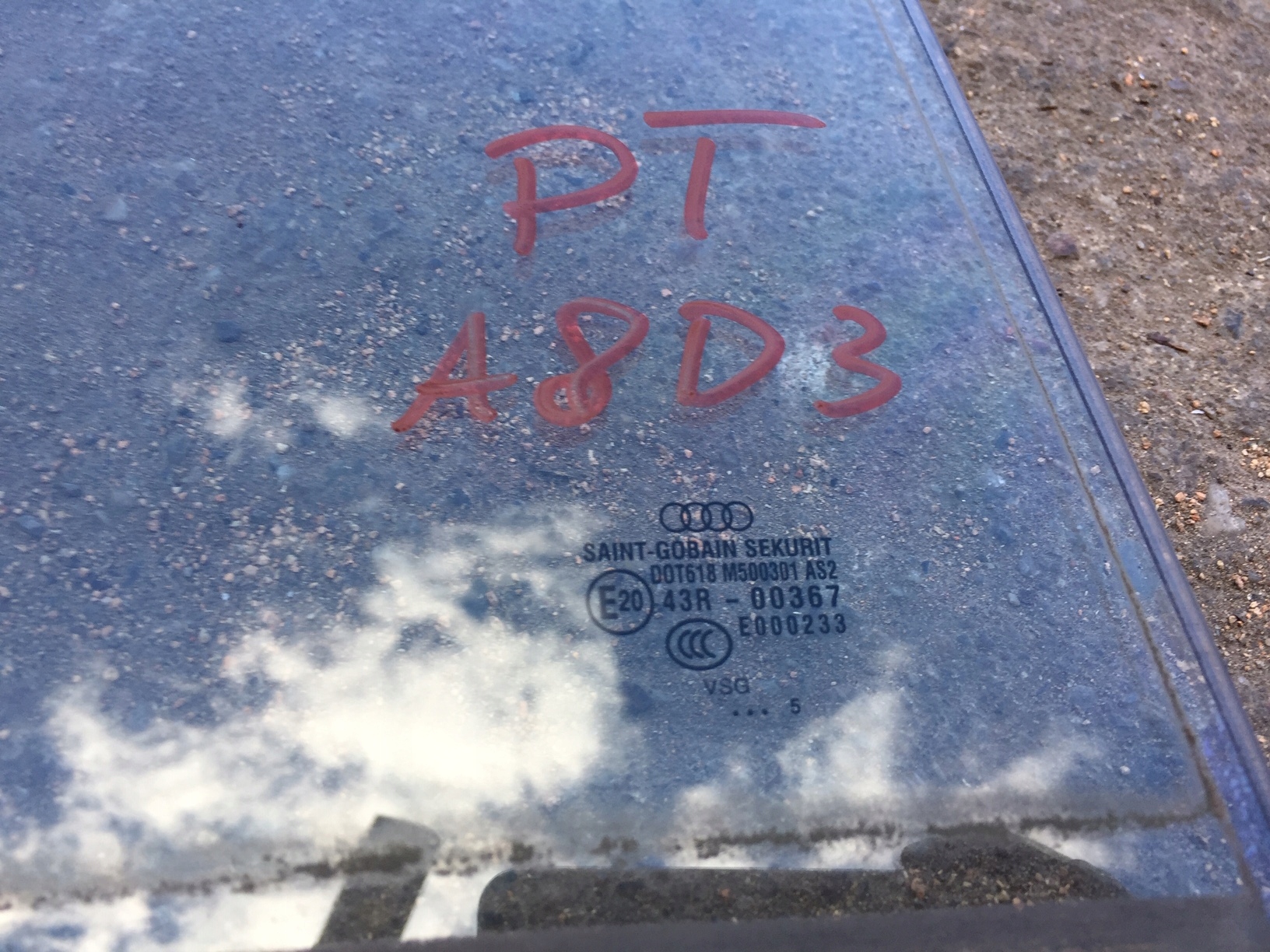 AUDI A8 D3 window side door right rear part PODWOJNA