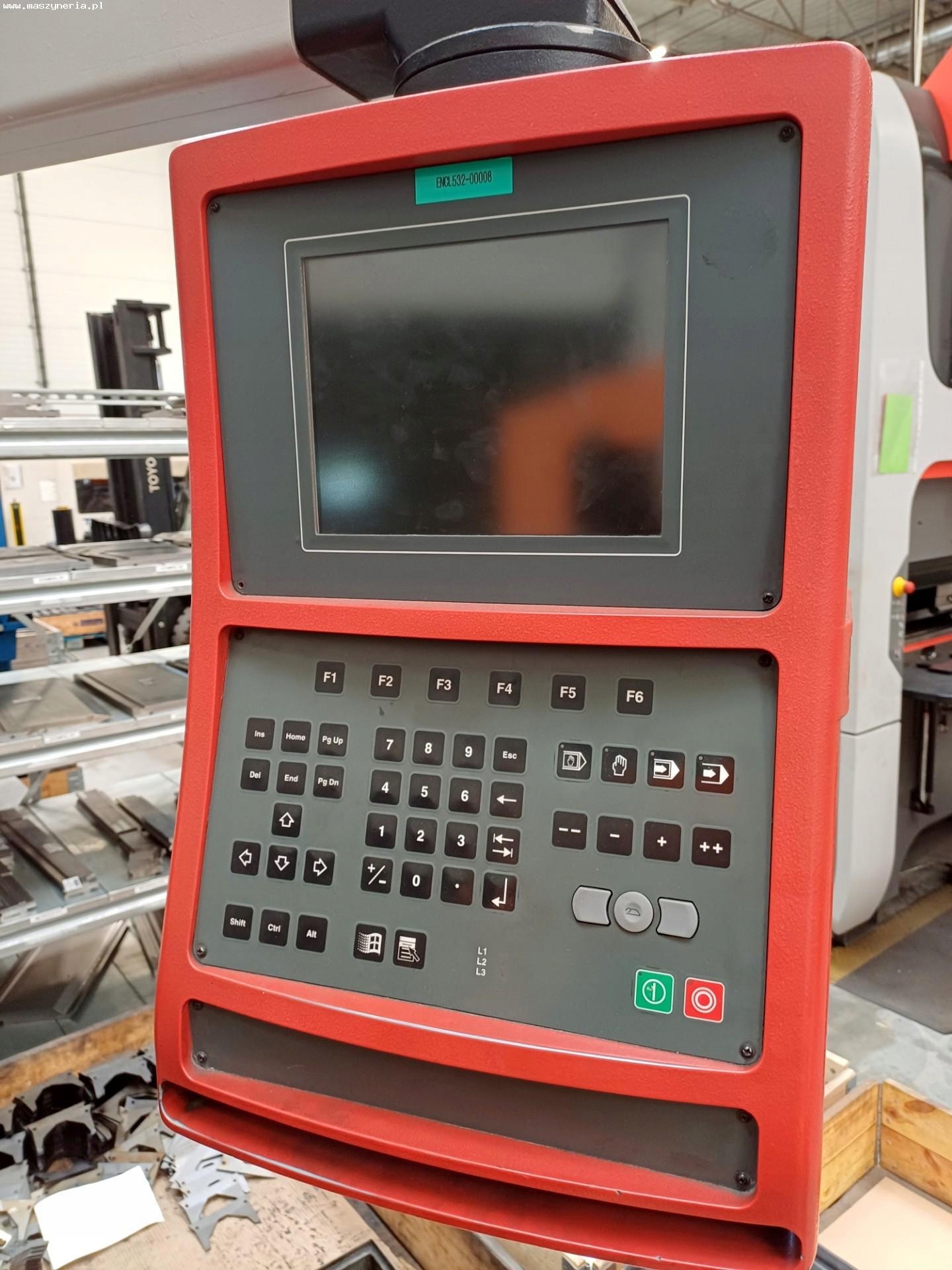 Prasa krawędziowa CNC BEYELER PR6 ROBOT 60 X 2550 MM Marka Inny producent