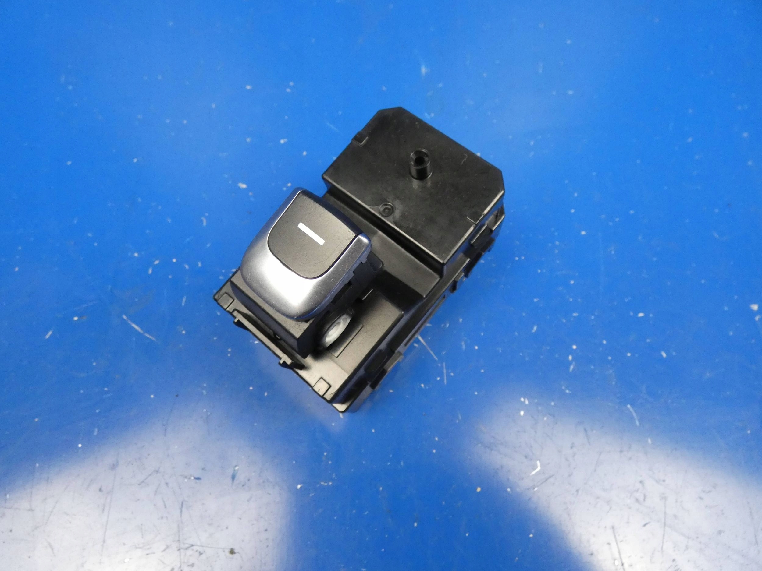KIA SPORTAGE IV window control switch right rear part rear