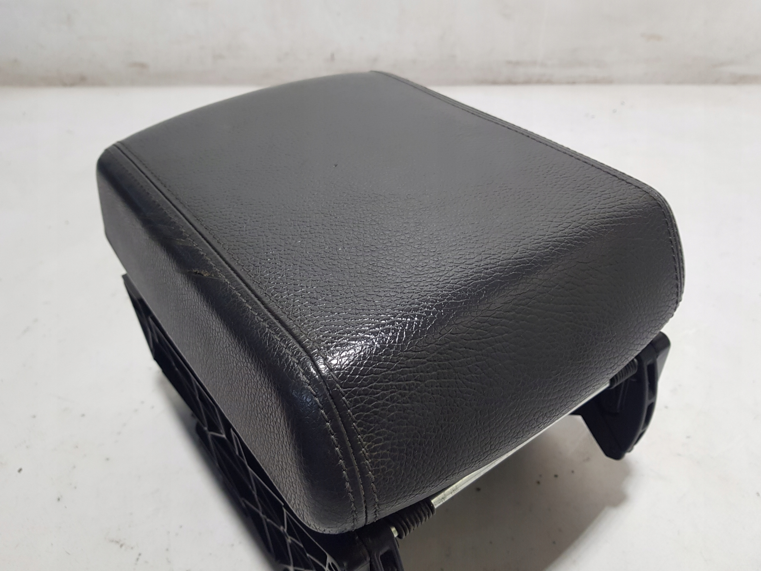 TUNEL central armrest VW VOLKSWAGEN TOUAREG 7L