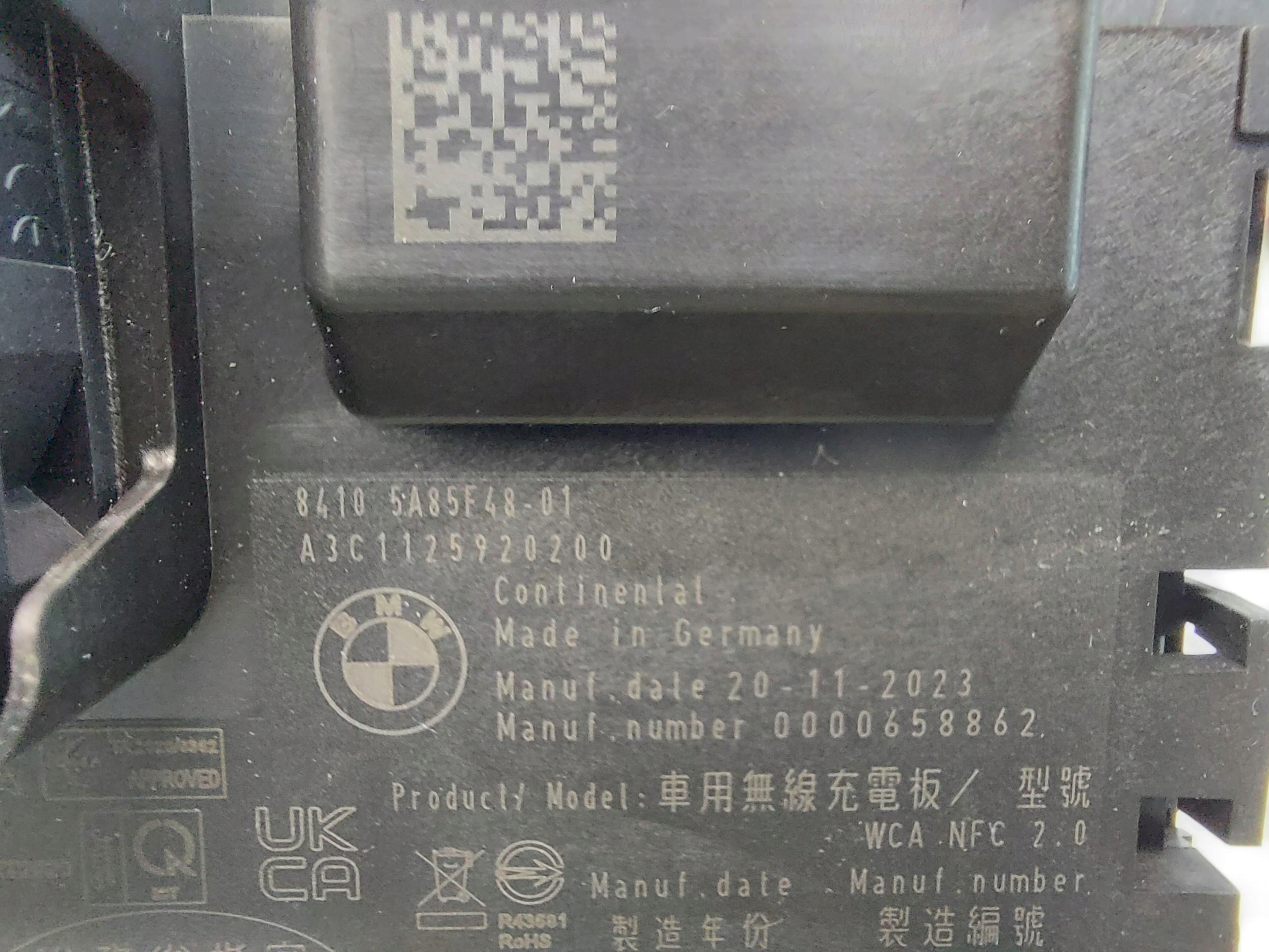 BMW 5 G60 Ladowarka indukcyjna 5A85F48