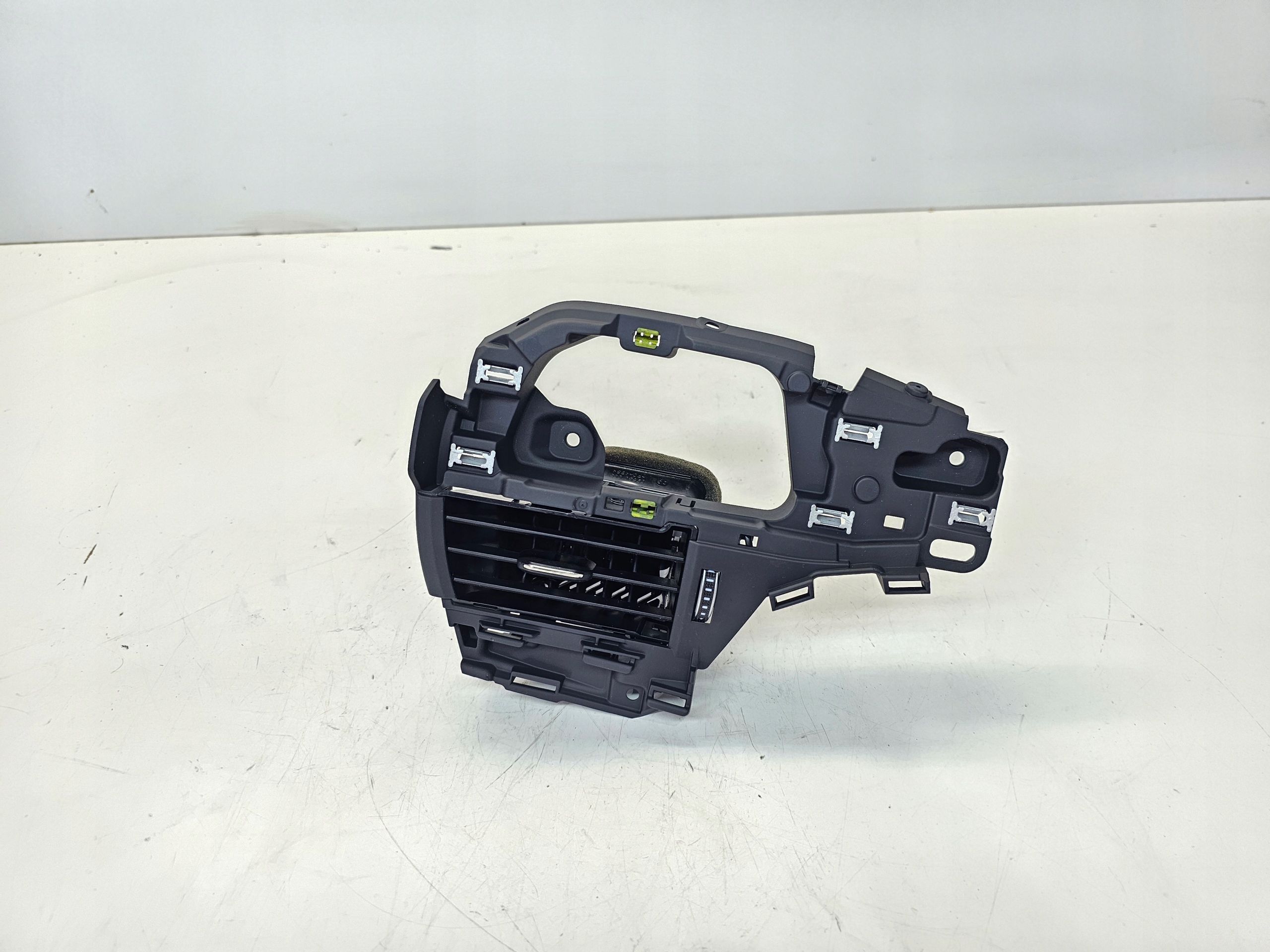 grid air conditioning devices right AUDI A4 B9 8W2820902B UK!