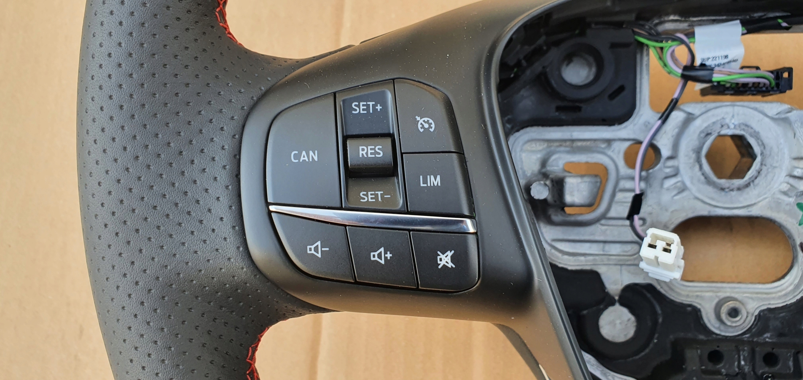 volant FORD FOCUS MK4 ST-LINE koža nová ORYG