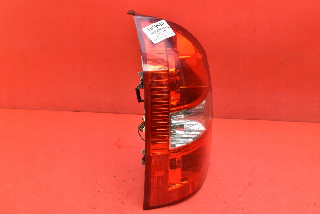 light left rear part rear 92401-2E0 HYUNDAI TUCSON 1 and 04-10