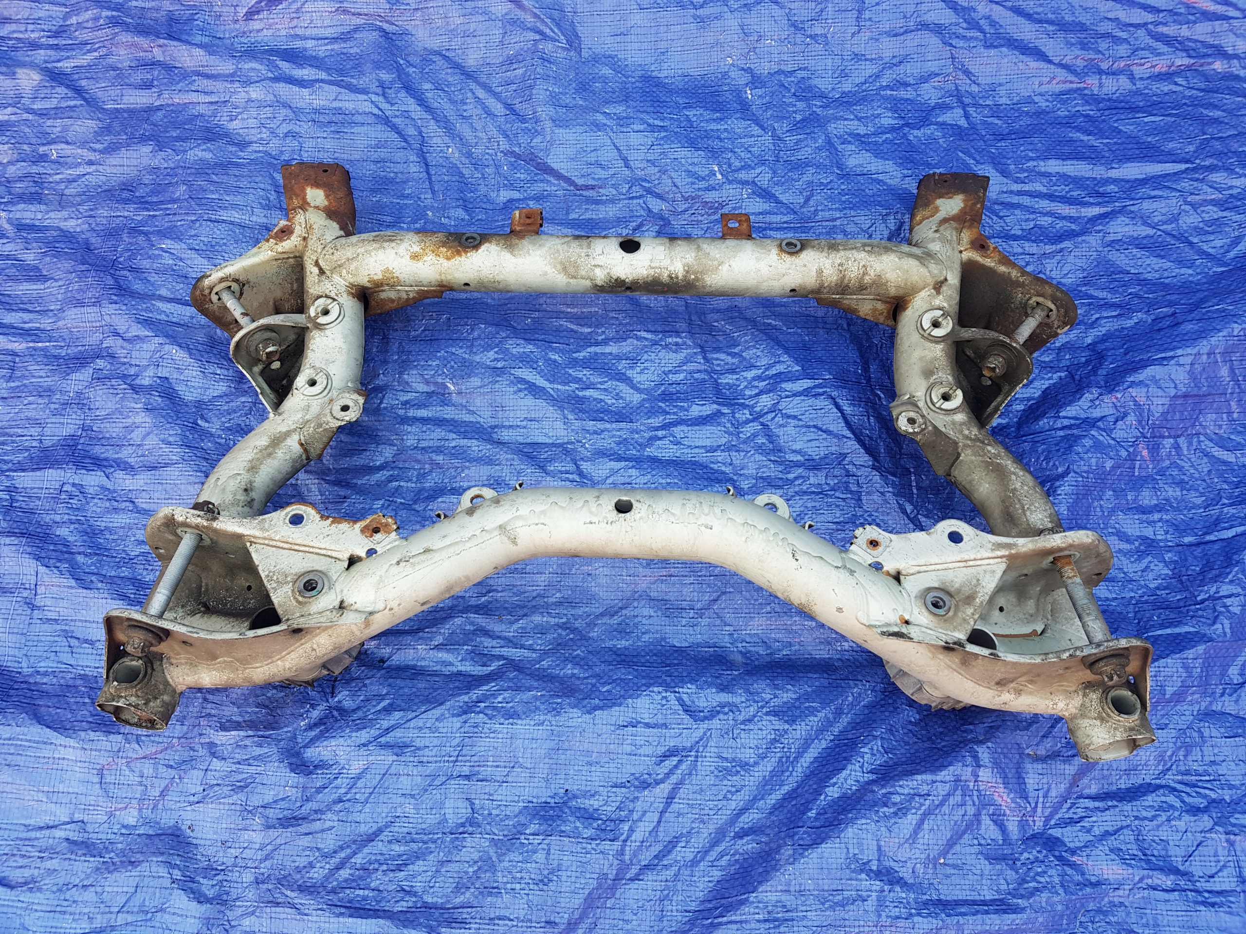 axle beam front of the engine MERCEDES W212 LIFT sider subframe axle beam front