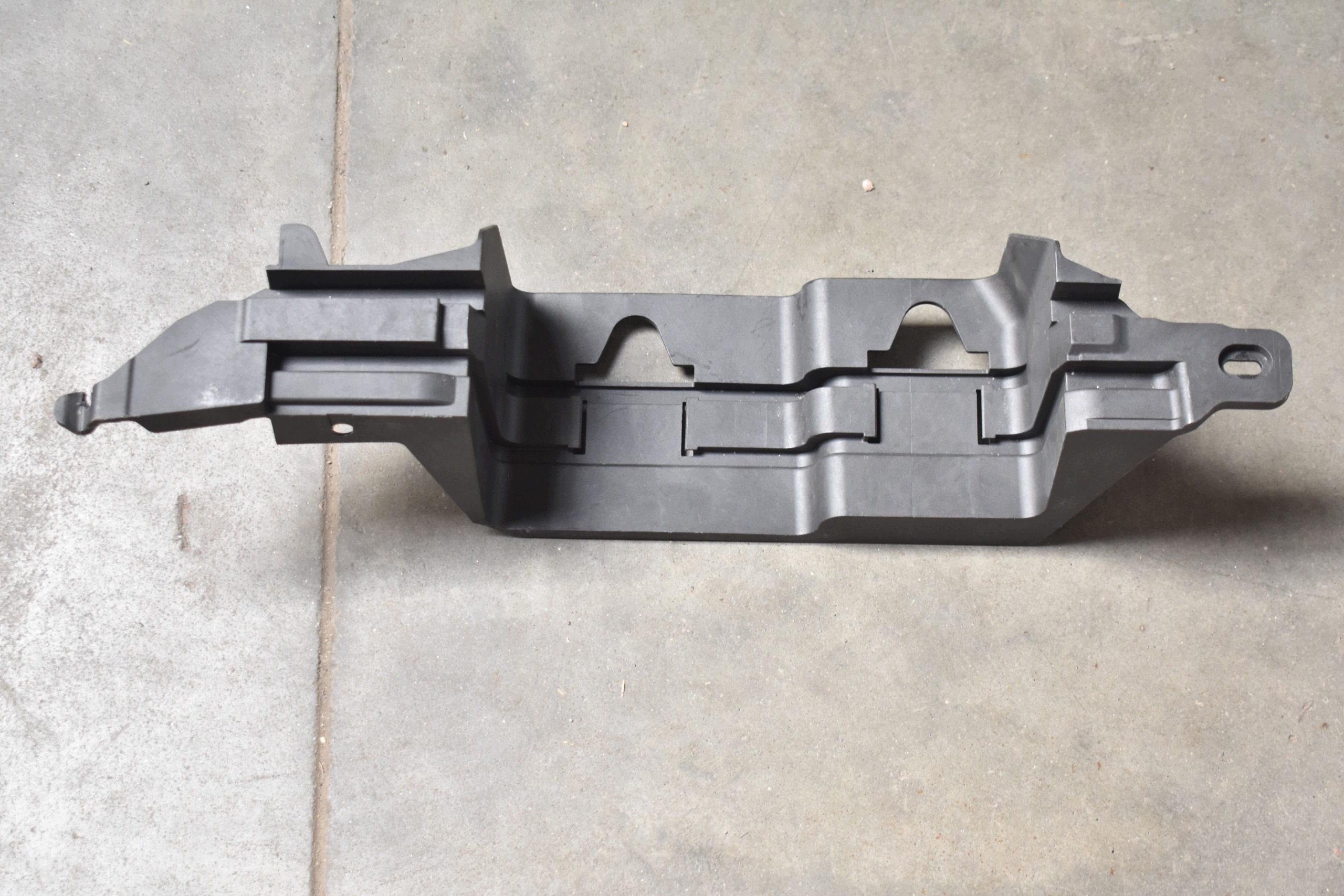 IDEALNE holder console bracket right MERCEDES GLS X167 1