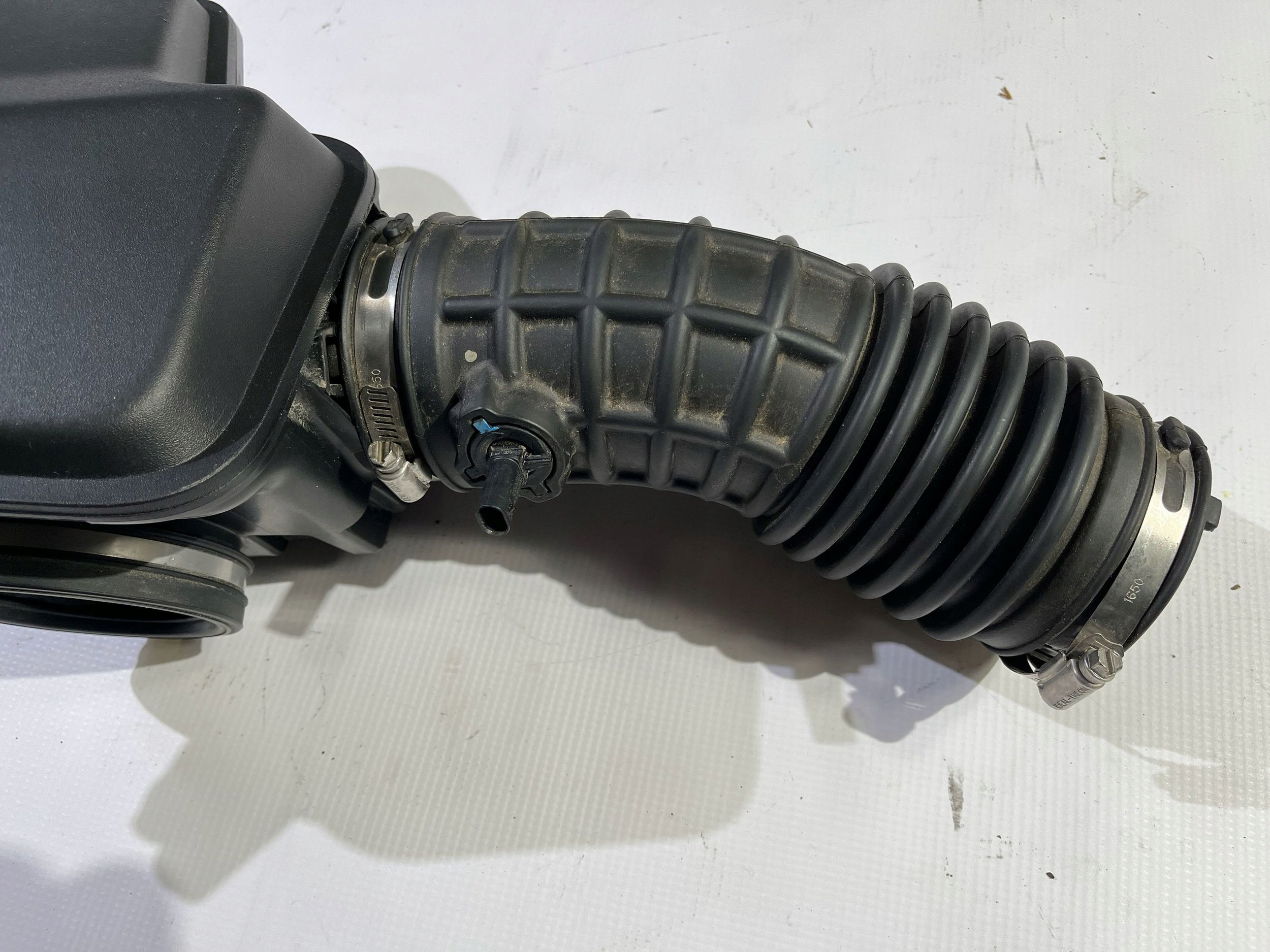 Gehäuse filter luft rezonator rohr dolotu Chrysler Pacifica 2021
