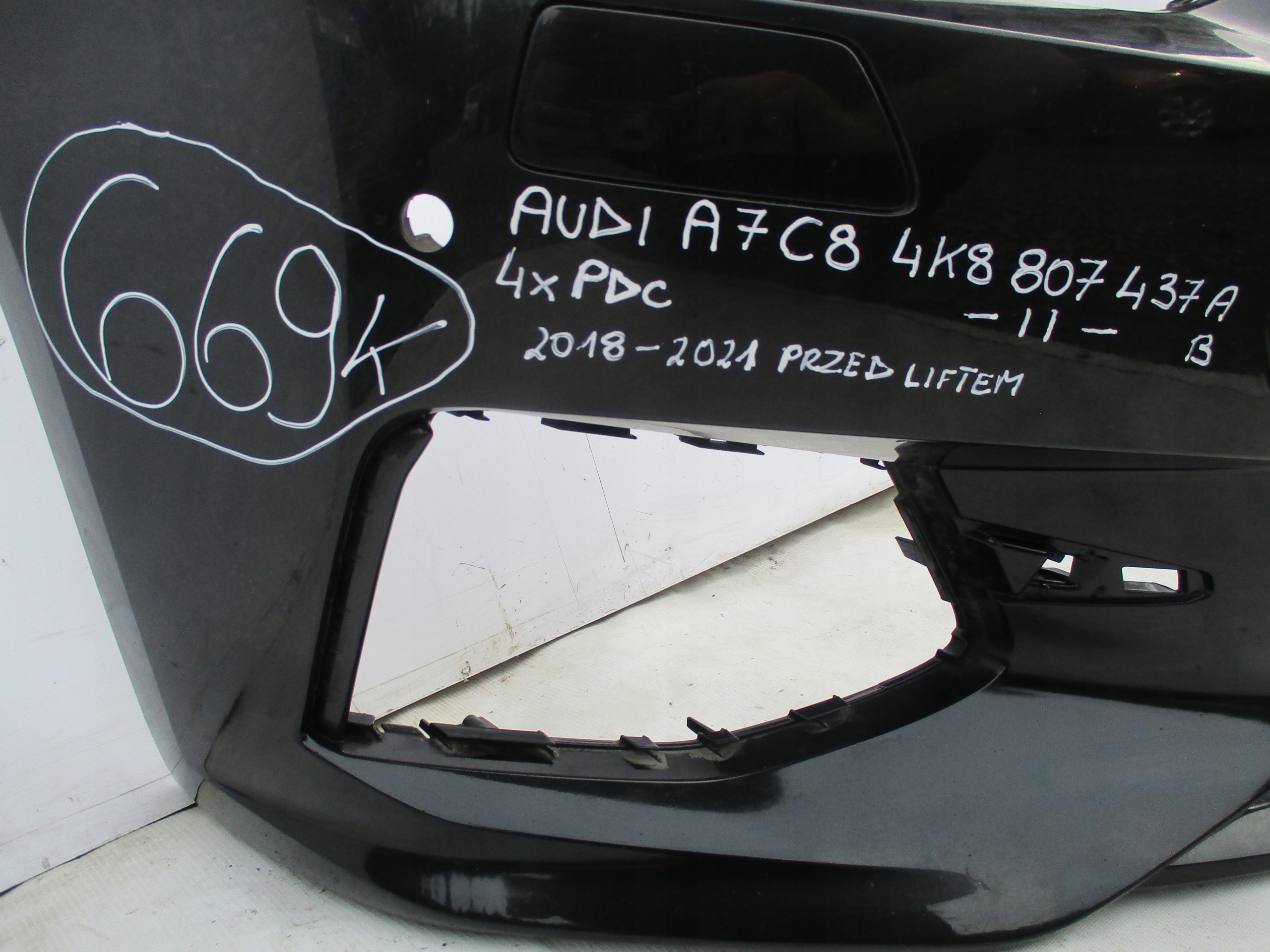 bumper front front Audi A7 C8 4K8 807 437A 4 x PDC