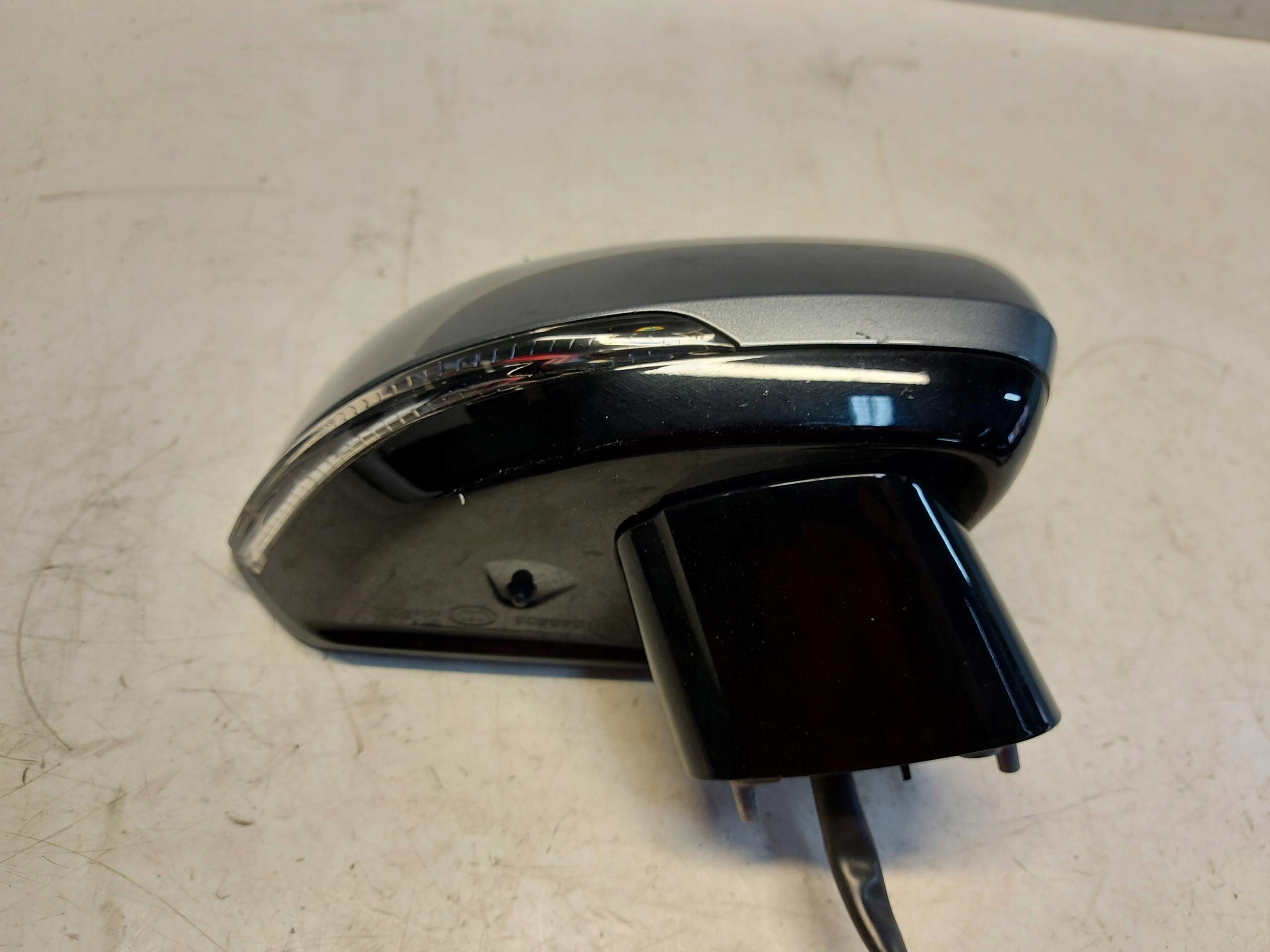 VOLVO S90 D5 sedan mirror right 14PIN