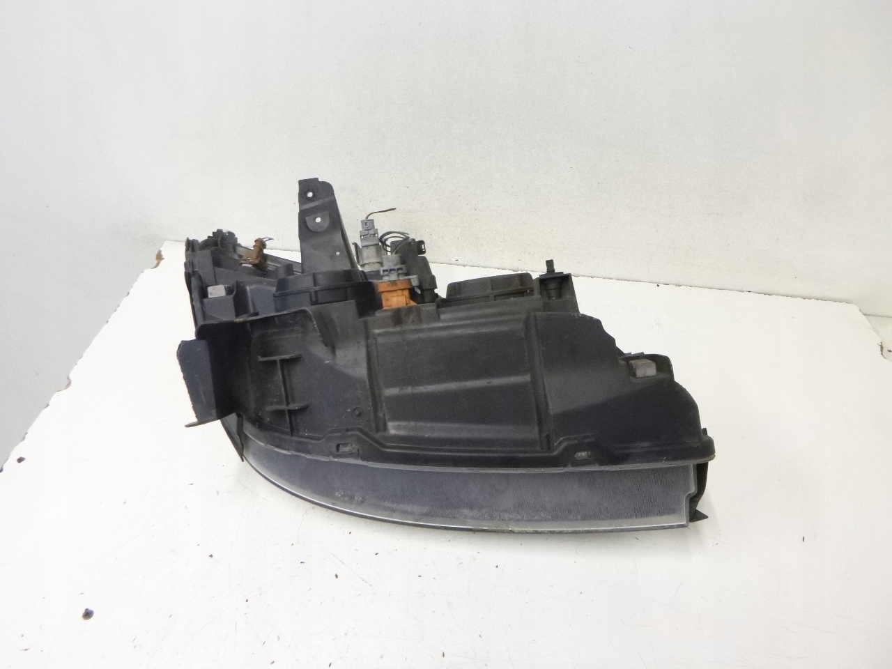 light front Renault Scenic lift 2002r. VALEO black