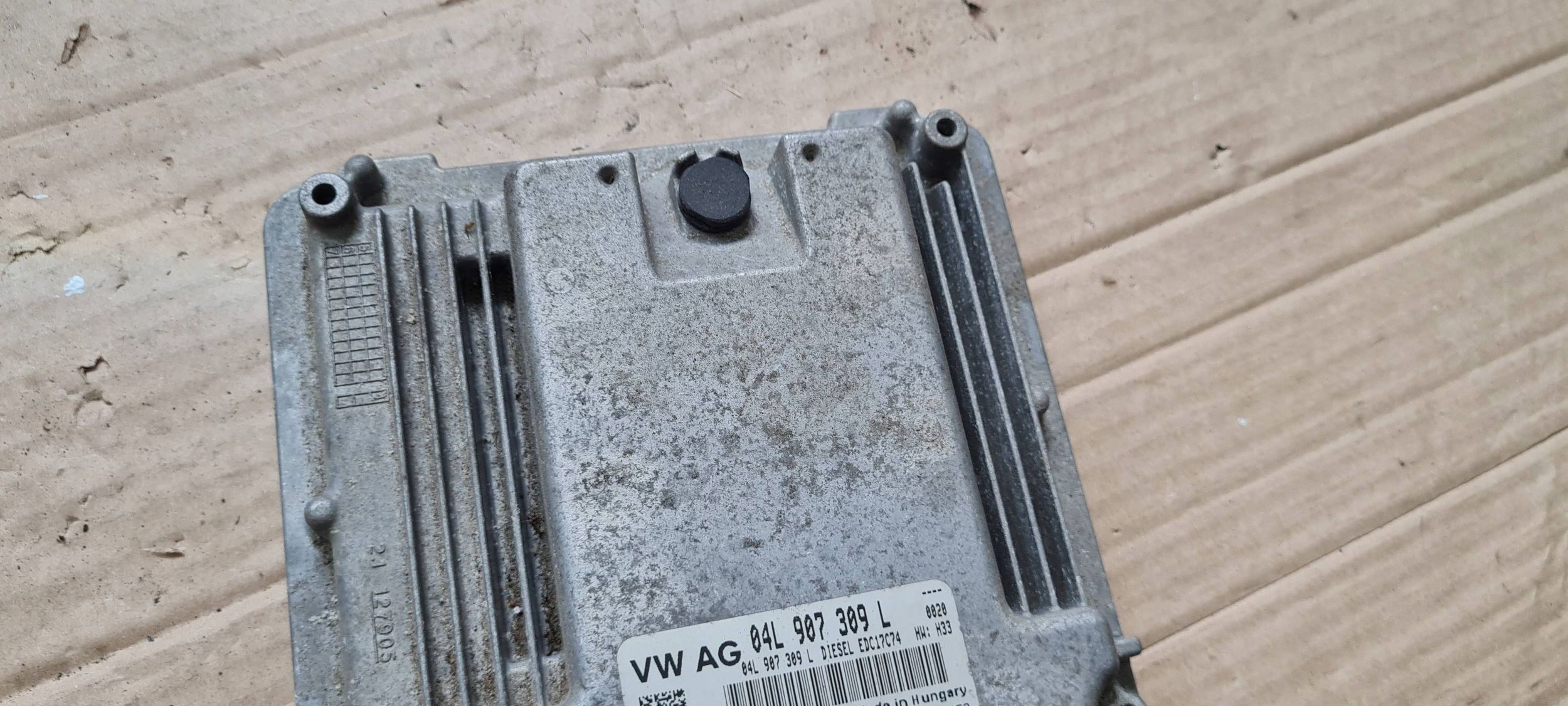 A4 B9 8W control unit computer of the engine 2.0 TDI 04L907309L A5 8W