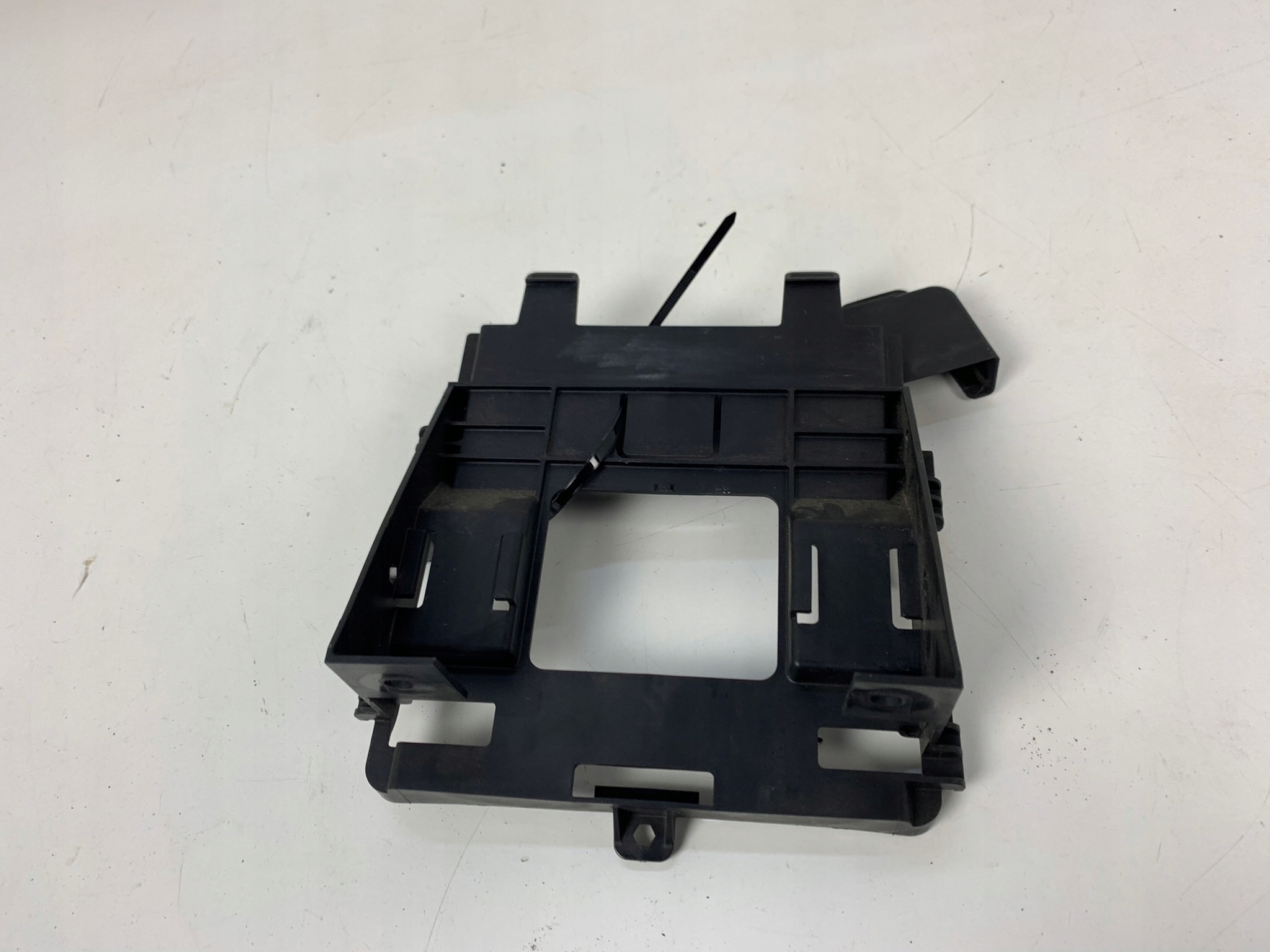 INSIGNIA B 2.0CDTI Support plaque KOMPUTERA 84127775