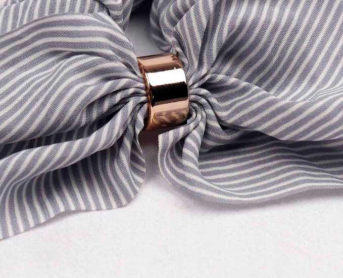 Elastyczna Gumka do włosów kokarda w kwiaty biała Cechy brak