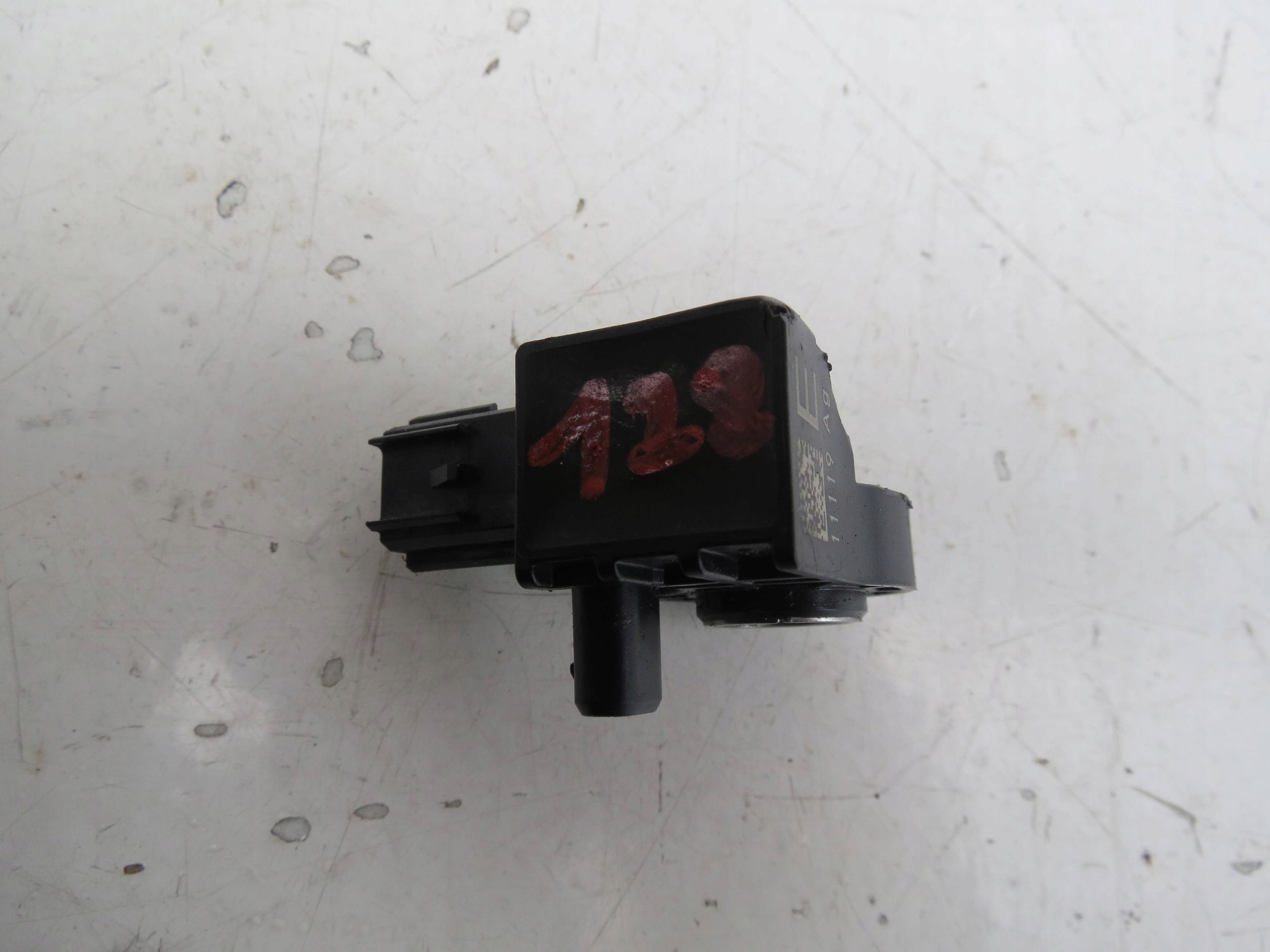 Sensor ZDERZENIA VOLVO S90 II 2.0 D 190KM 2016-2021R 31451529