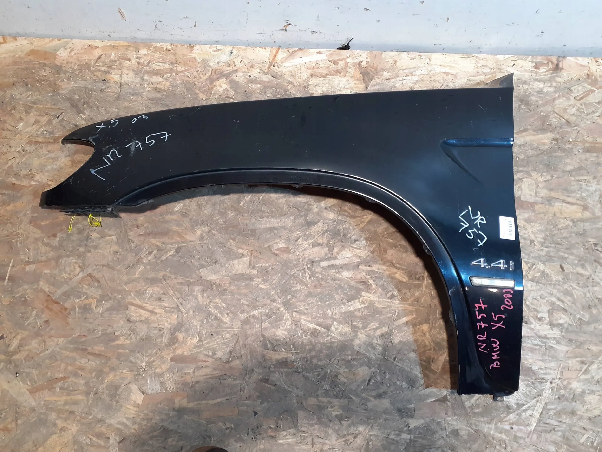 fender front left BMW X5 E53 99-06