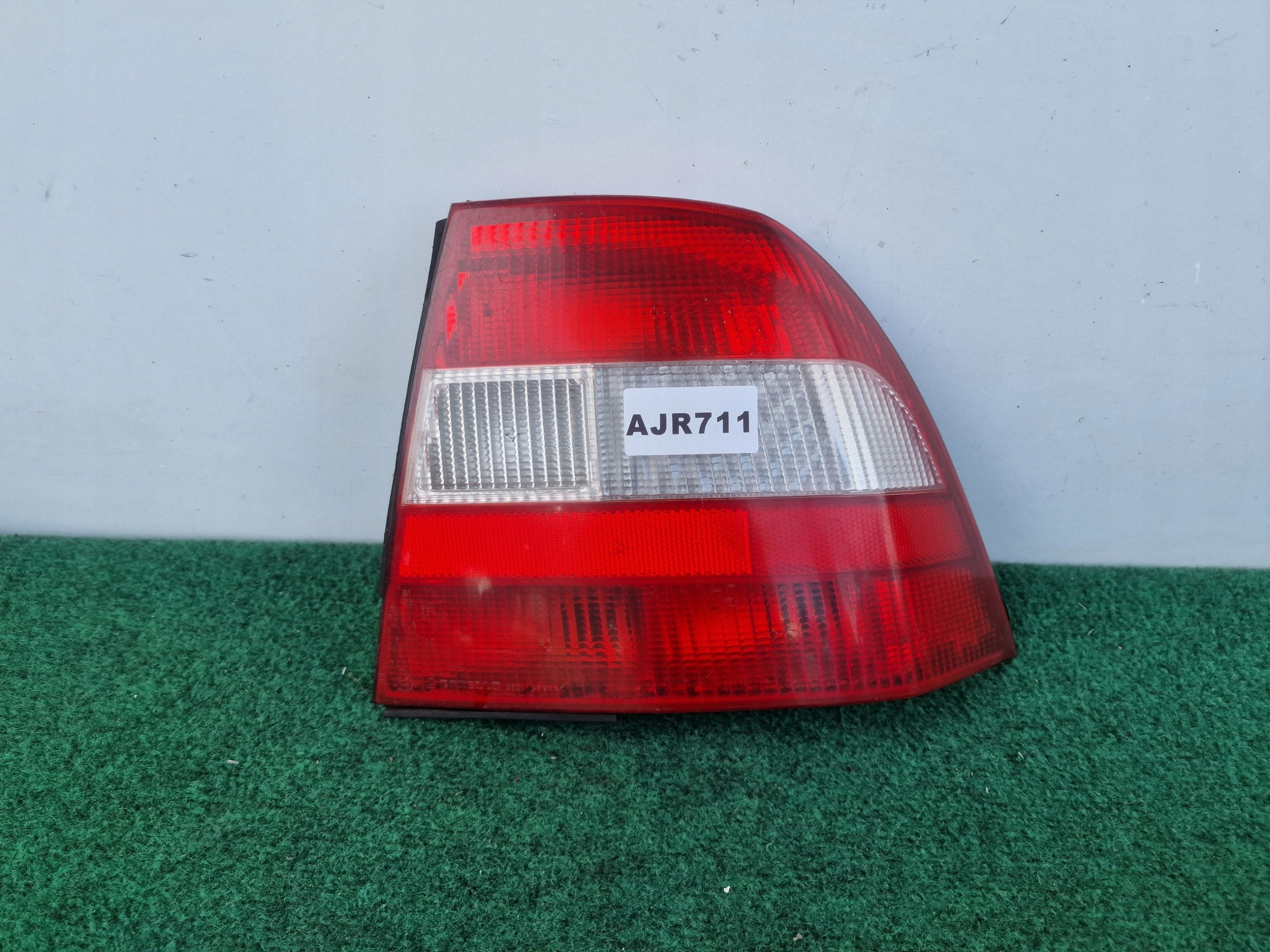 OPEL VECTRA B H sedan right light rear part rear