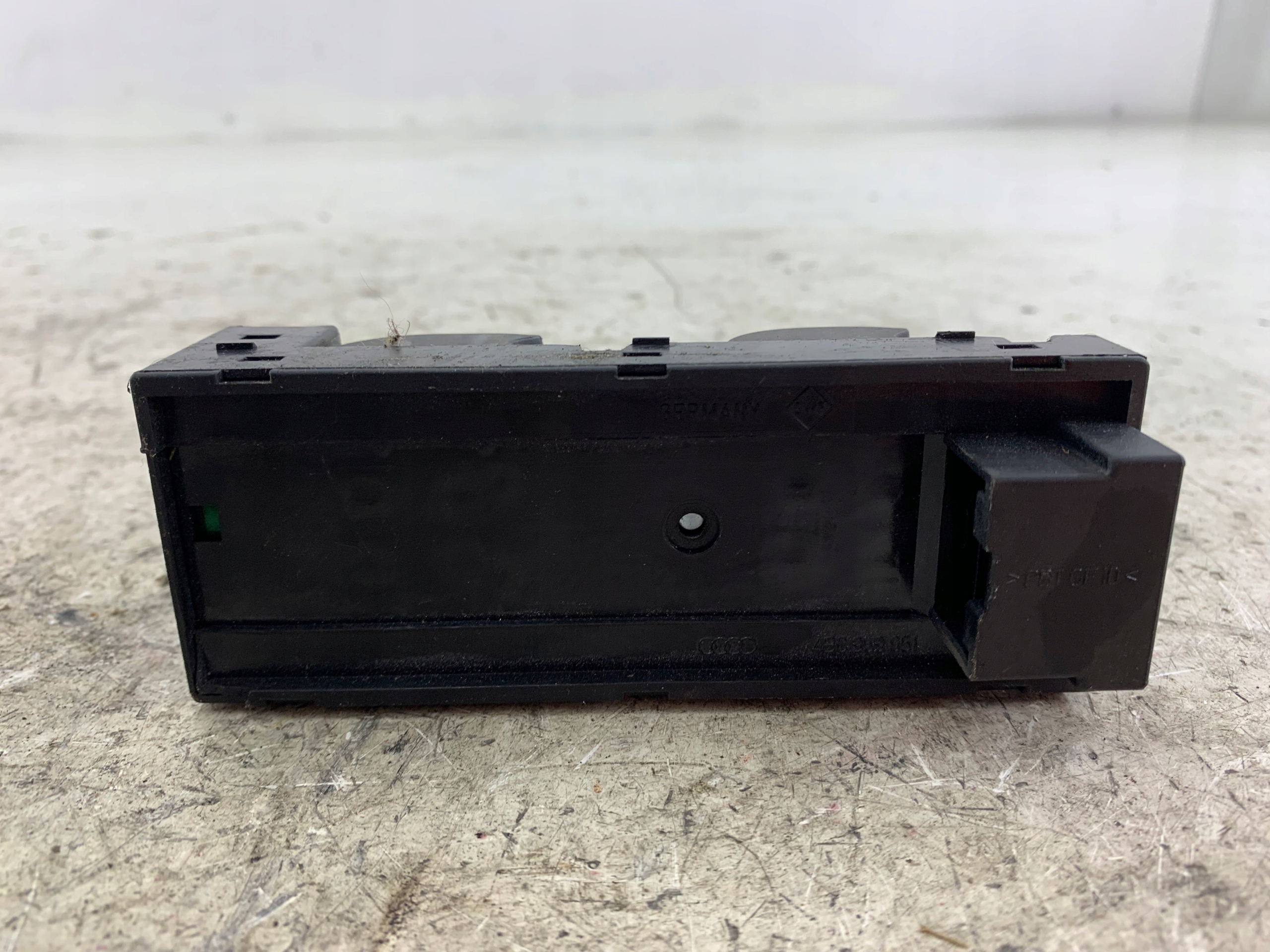 AUDI A6 C5 PANEL of the window left front