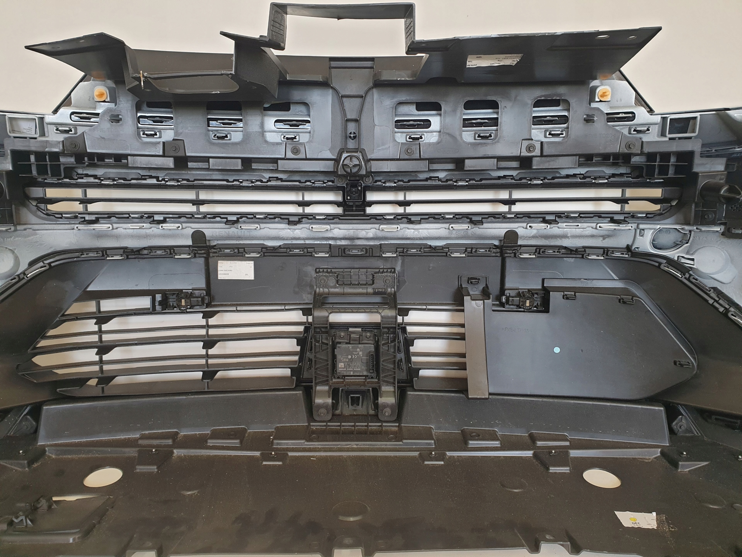 RENAULT CAPTUR II LIFT 24-> bumper front PDC LED RADAR cover KAMERA
