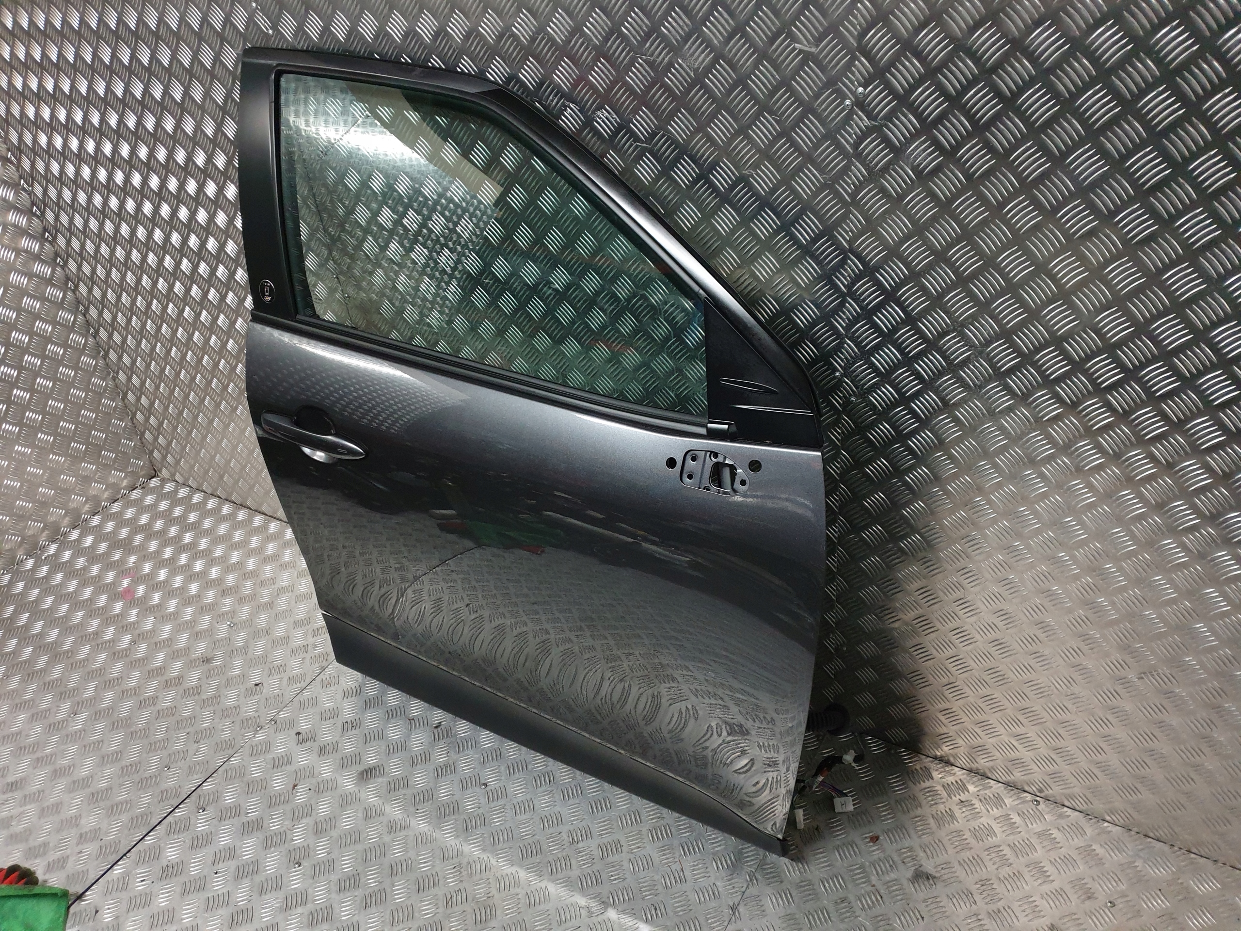 YARIS CROSS DRZWI PRZEDNIE PRAWY PRZÓD 1G3 LIFT KOMPLETNE NOWE 24r Producent części Toyota OE