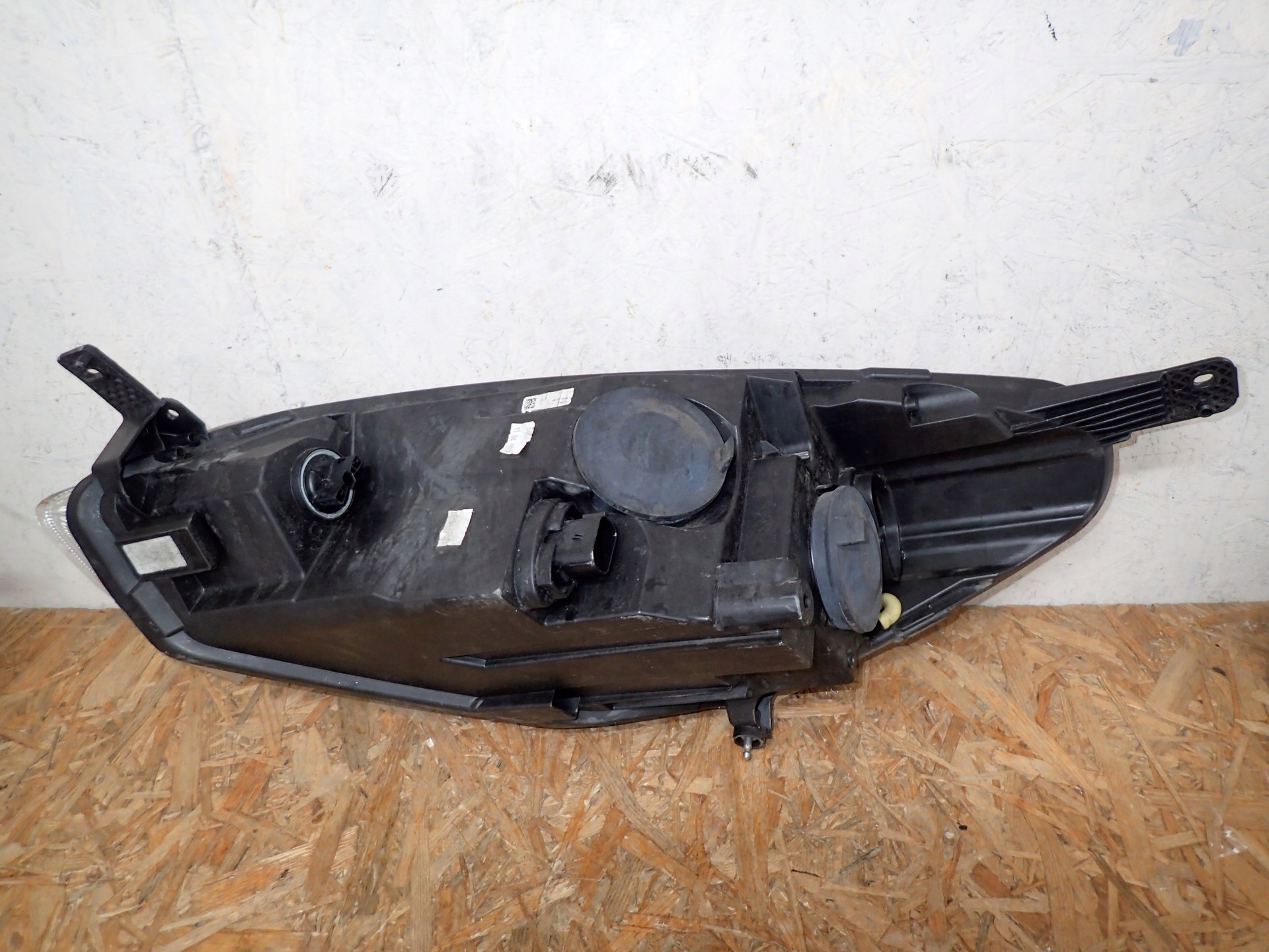 light right REFLEKTOR FORD FIESTA MK8 VIII 2017