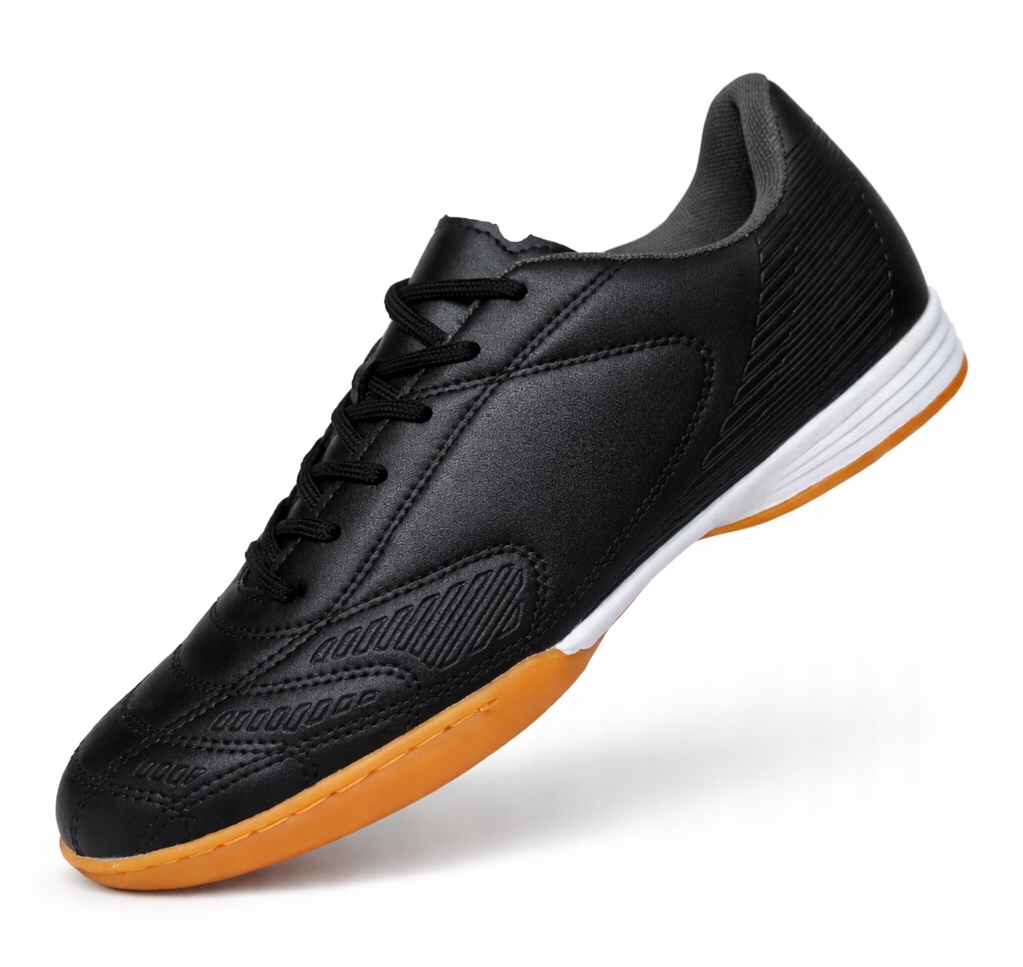 Sportovní obuv pro tělocvičnu, halu, fotbalovou halu, futsalovou posilovnu, velikost 44