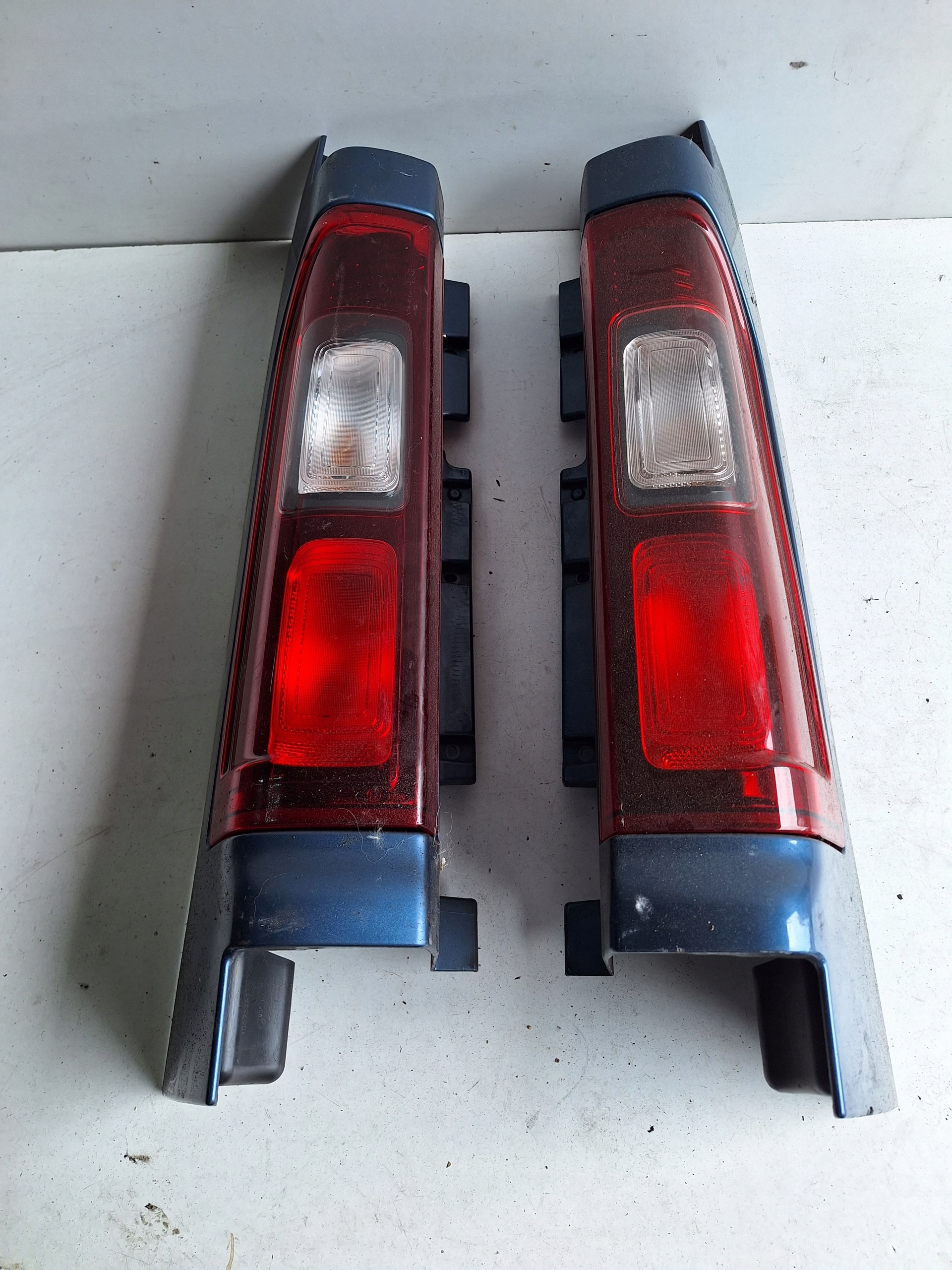 OPEL VIVARO B RENAULT TRAFIC III 14-19 light rear part left