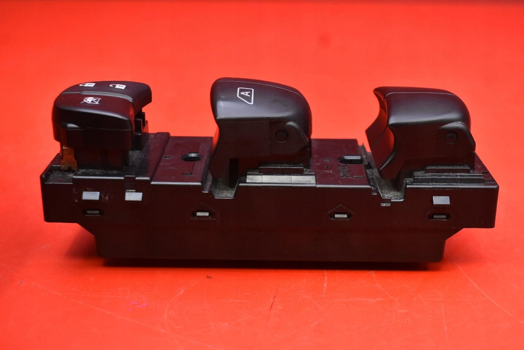 control panel of the window EU NISSAN PULSAR C13 5D HB 14-18