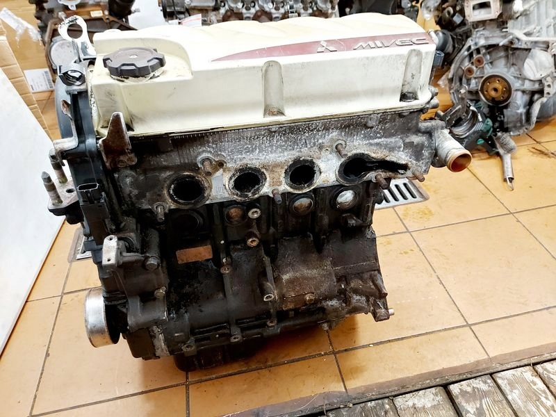 mitsubishi GRANDIS 4G69 2.4 16V Двигатель