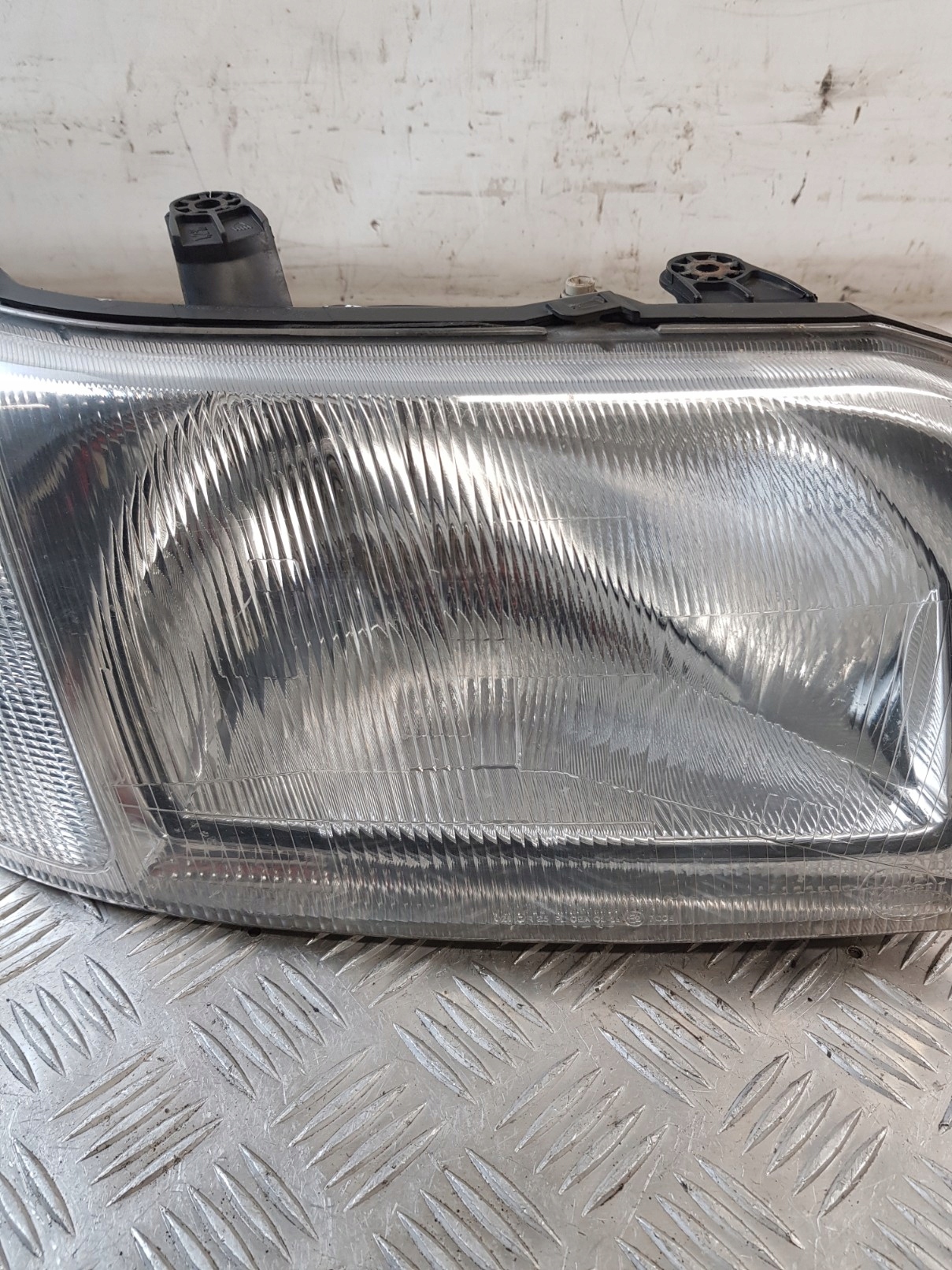 light right front LAND ROVER FREELANDER and EUROPA