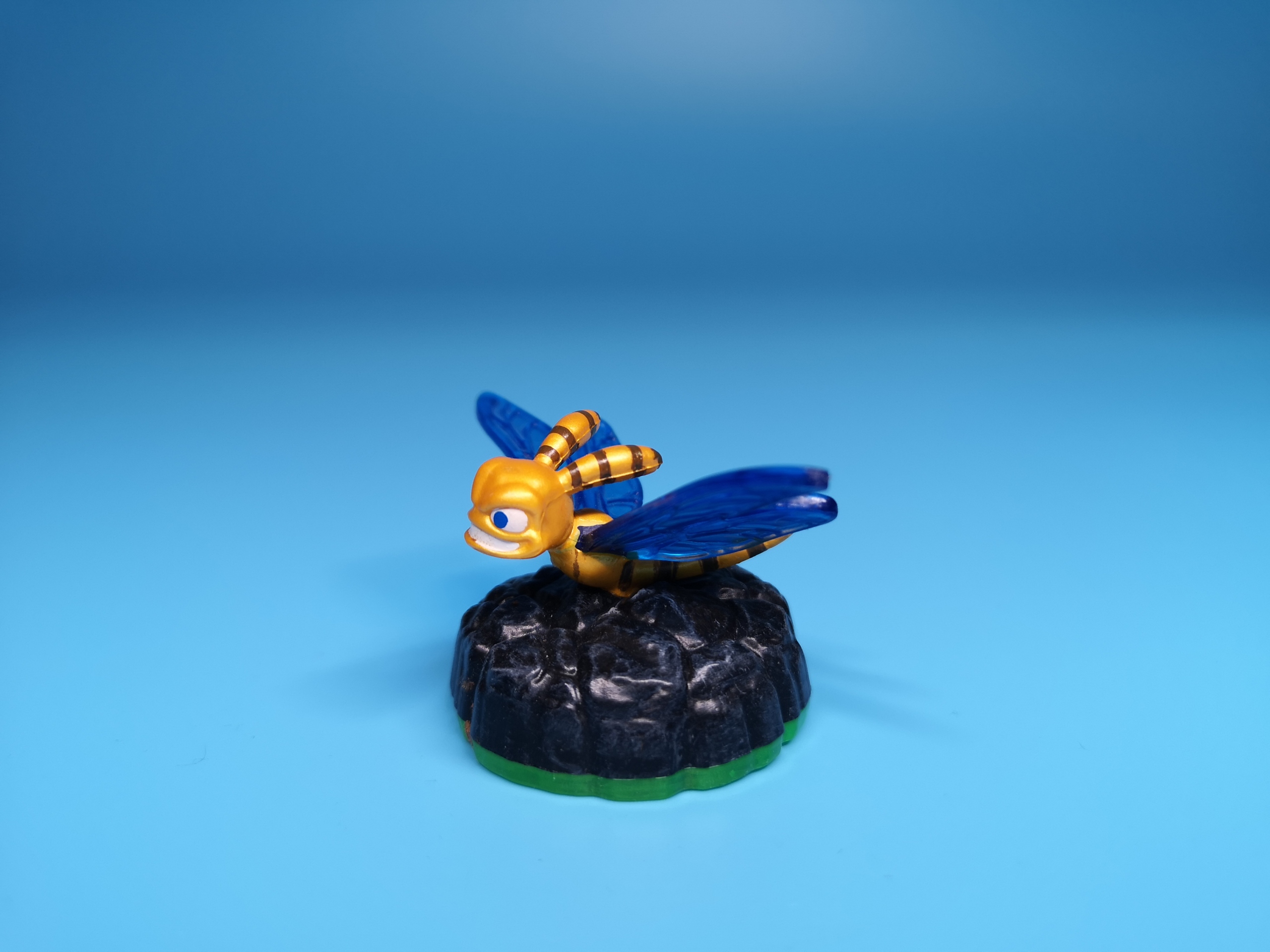Skylanders Spyro's Adventure - Sparx Dragonfly Tematyka, motyw Skylanders Loose