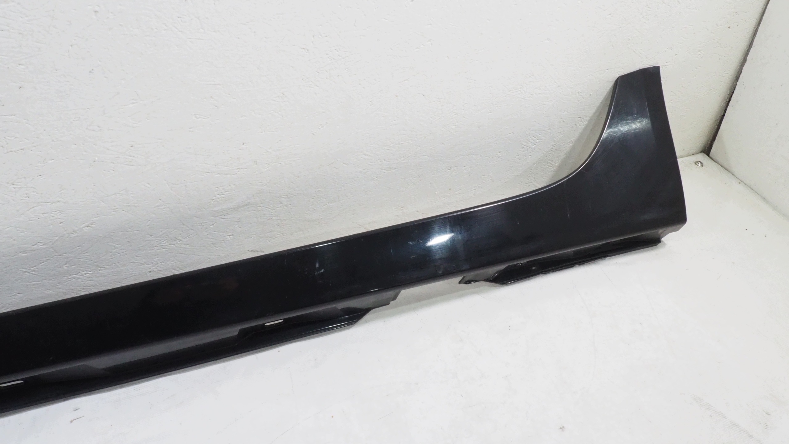 Audi A6 C7 moulage seuil gauche 4G0853859D