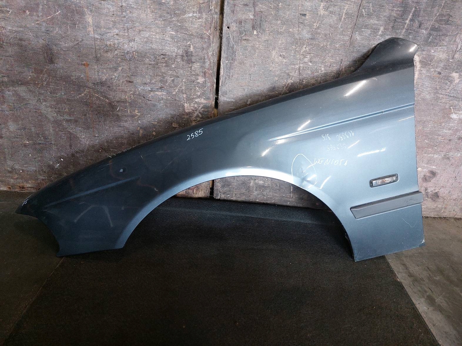 BŁOTNIK LEWY PRZÓD BMW E39 397/7 ANTHRAZIT METALLIC