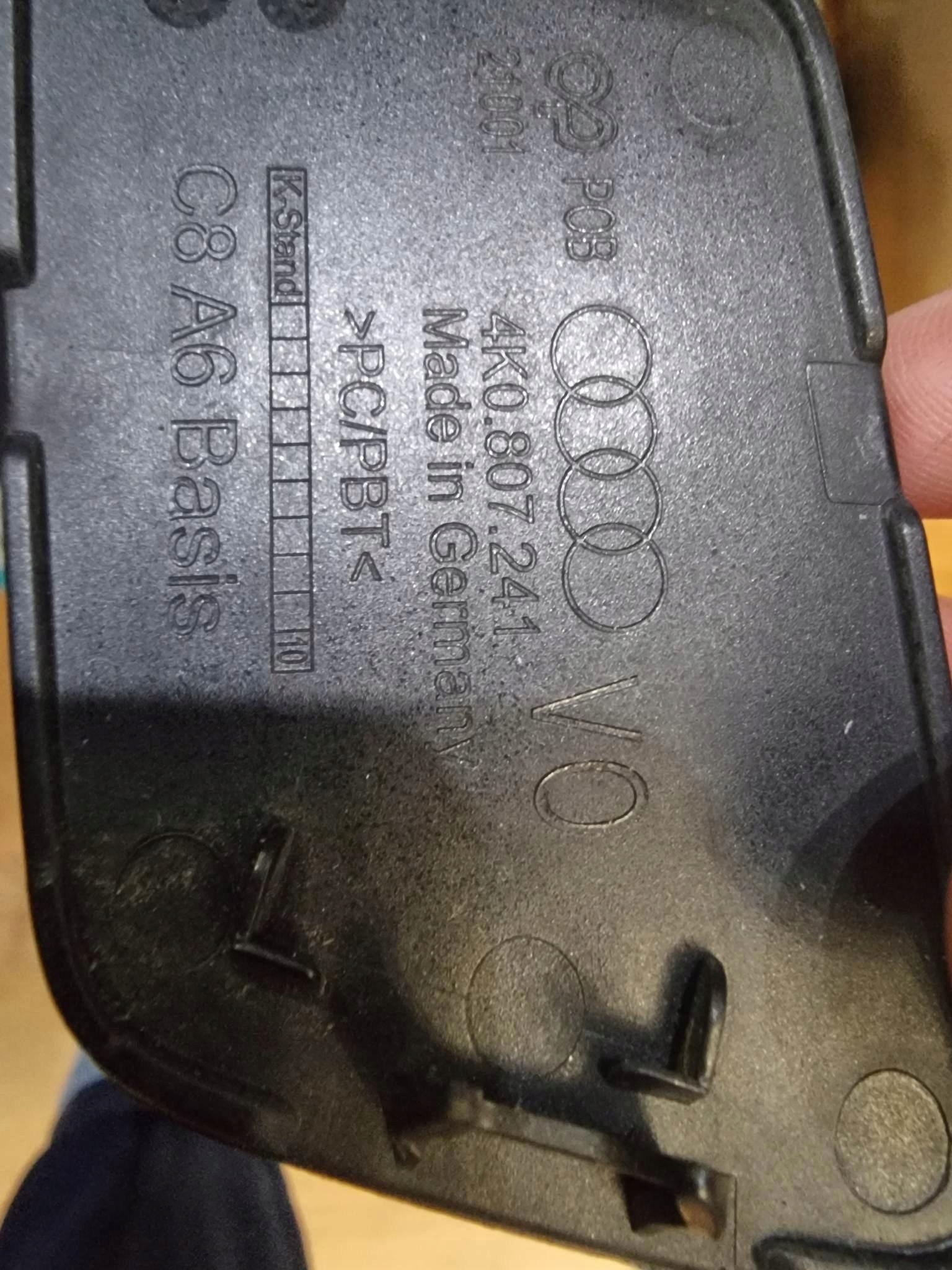 AUDI A6 C8 -> towing hook cap of a bumper front