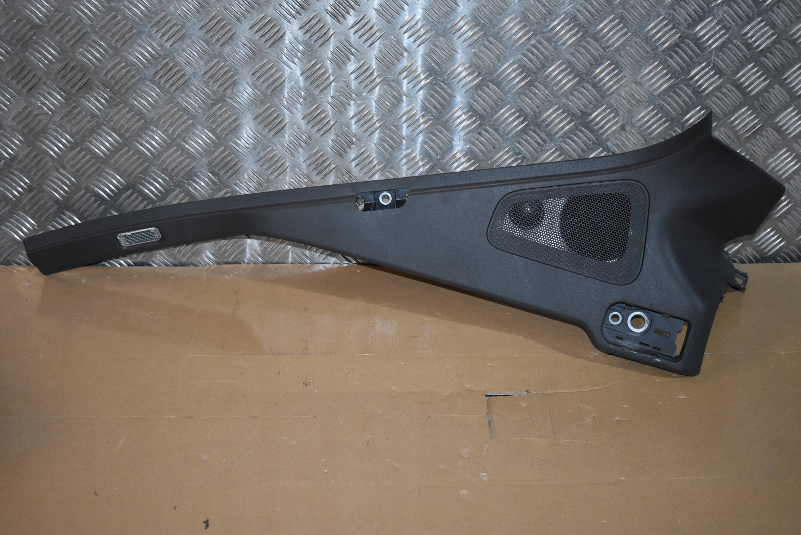 IDEALNA cover SLUPKA D left + speaker light PORSCHE PANAMERA 971 1