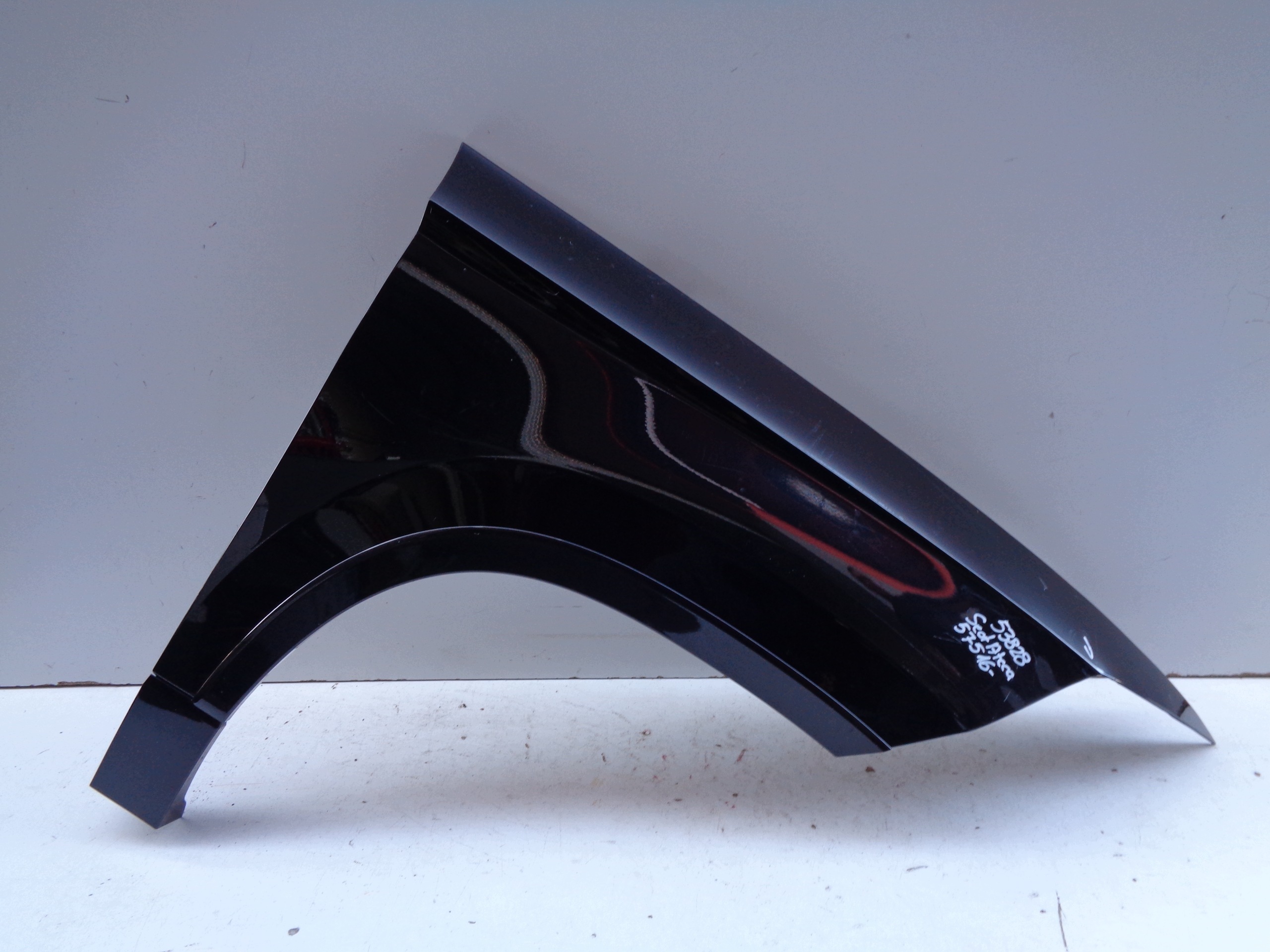 fender right front SEAT ATECA 575 16- NR 53828