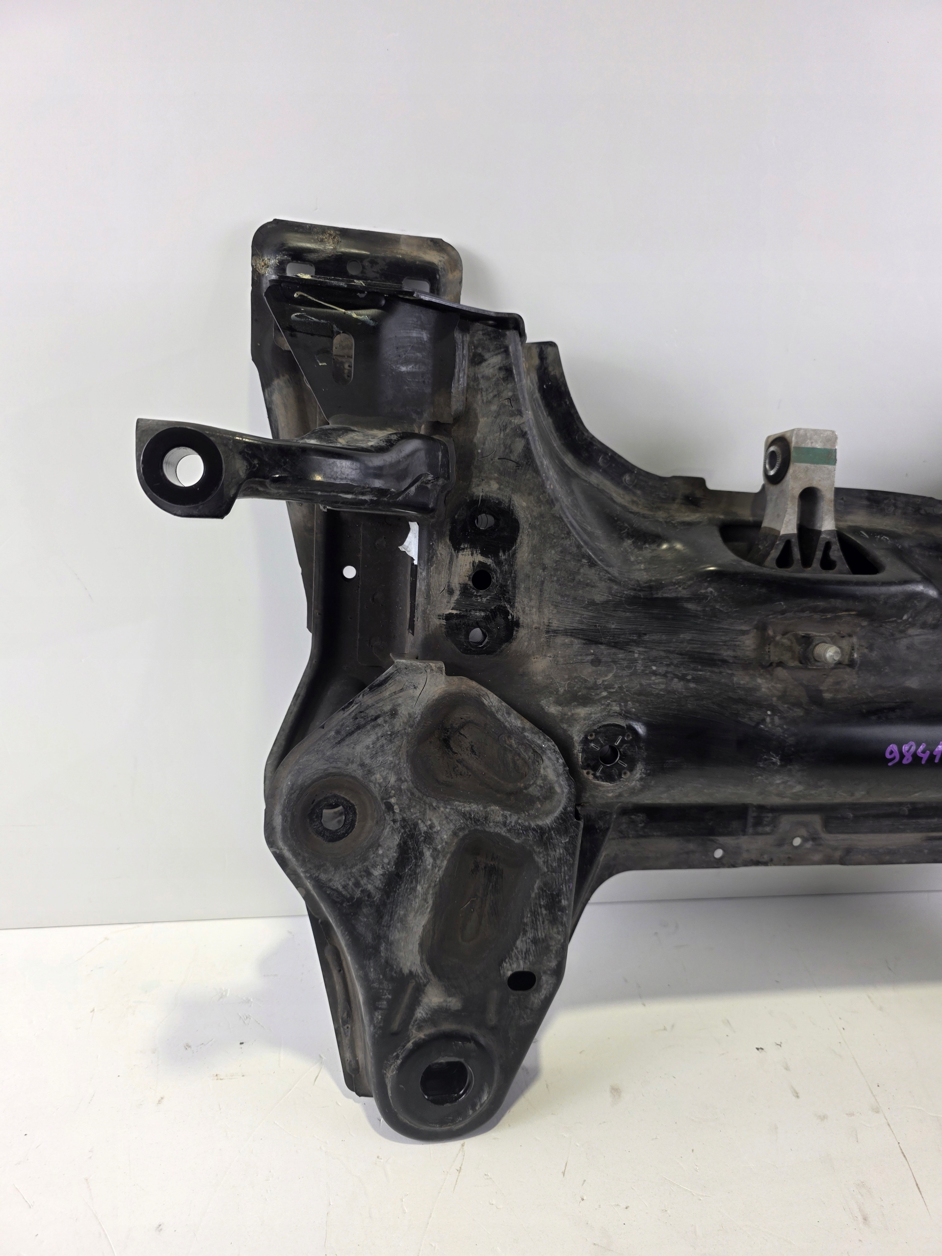 axle beam axle beam front CITROEN C4 III 98414558080