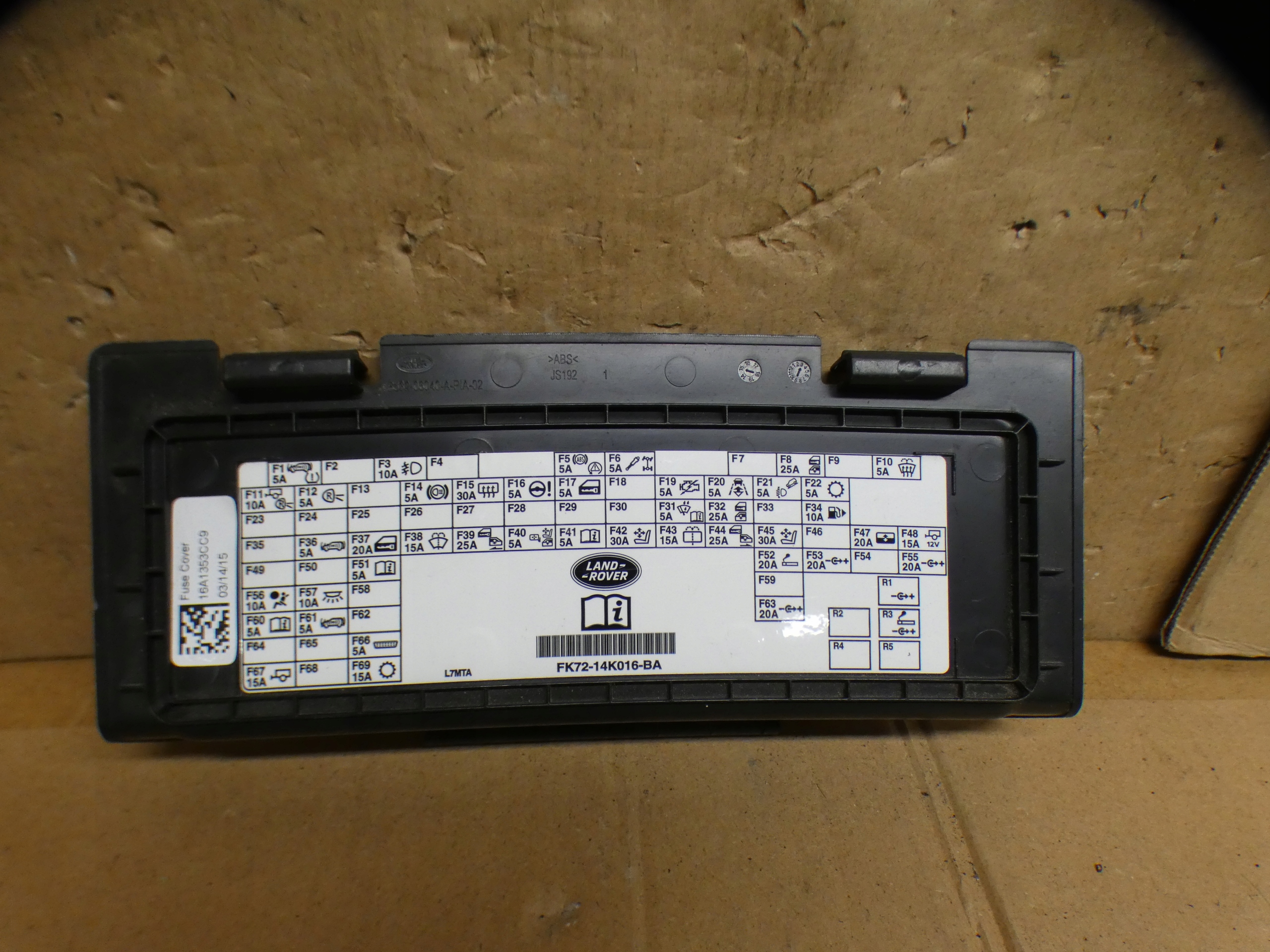 Abdeckung der Sicherungen RANGE ROVER FK72-14K016-BA