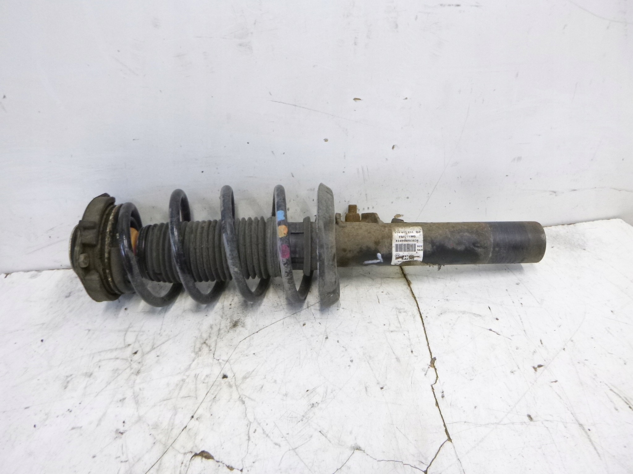 shock absorber front left Volkswagen Golf V 1.4 2003-2009 1T0413031 GT SACHS