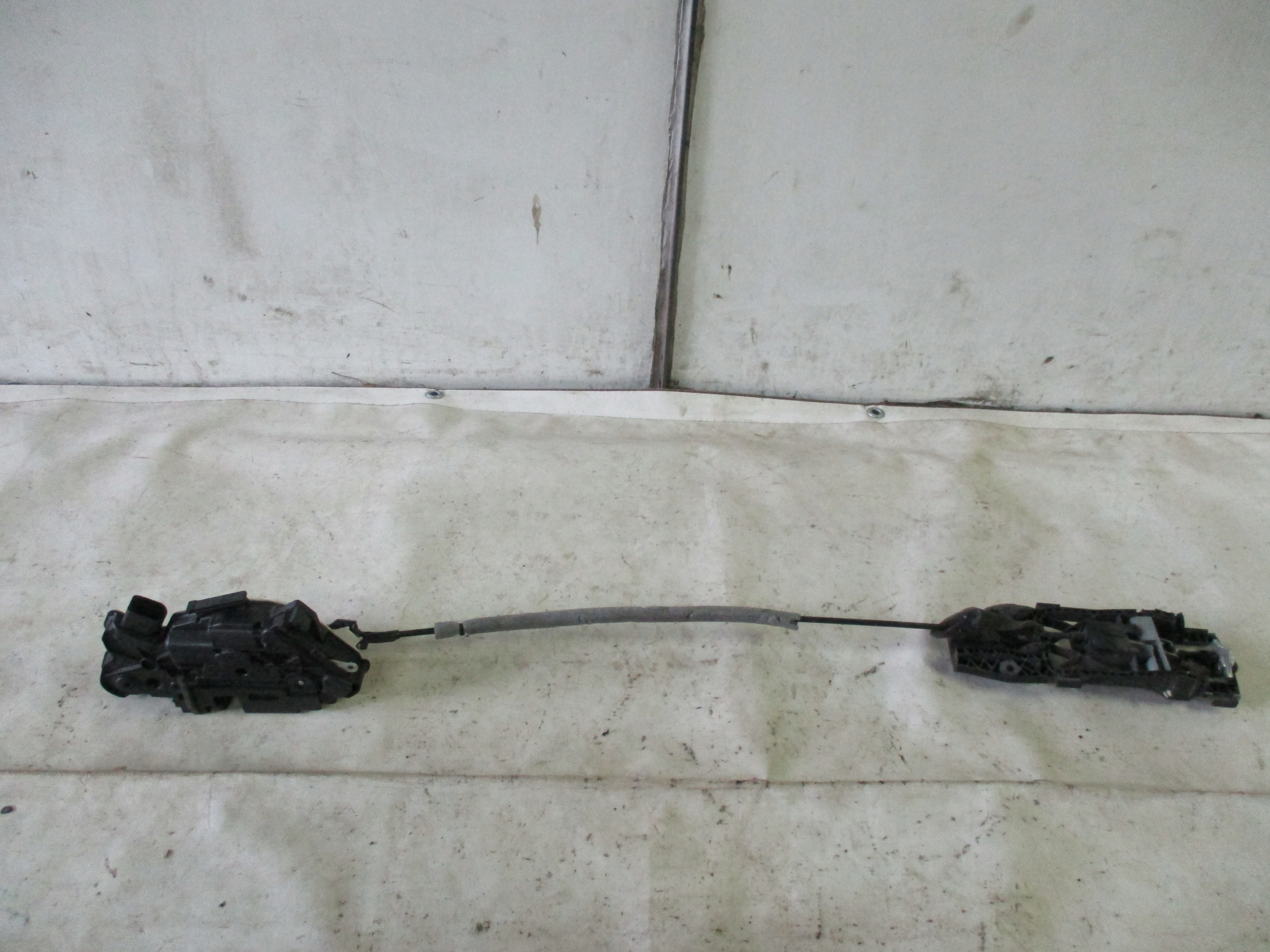 lock door left front front Ibiza IV 6J Fabia II lift 5N1837015C