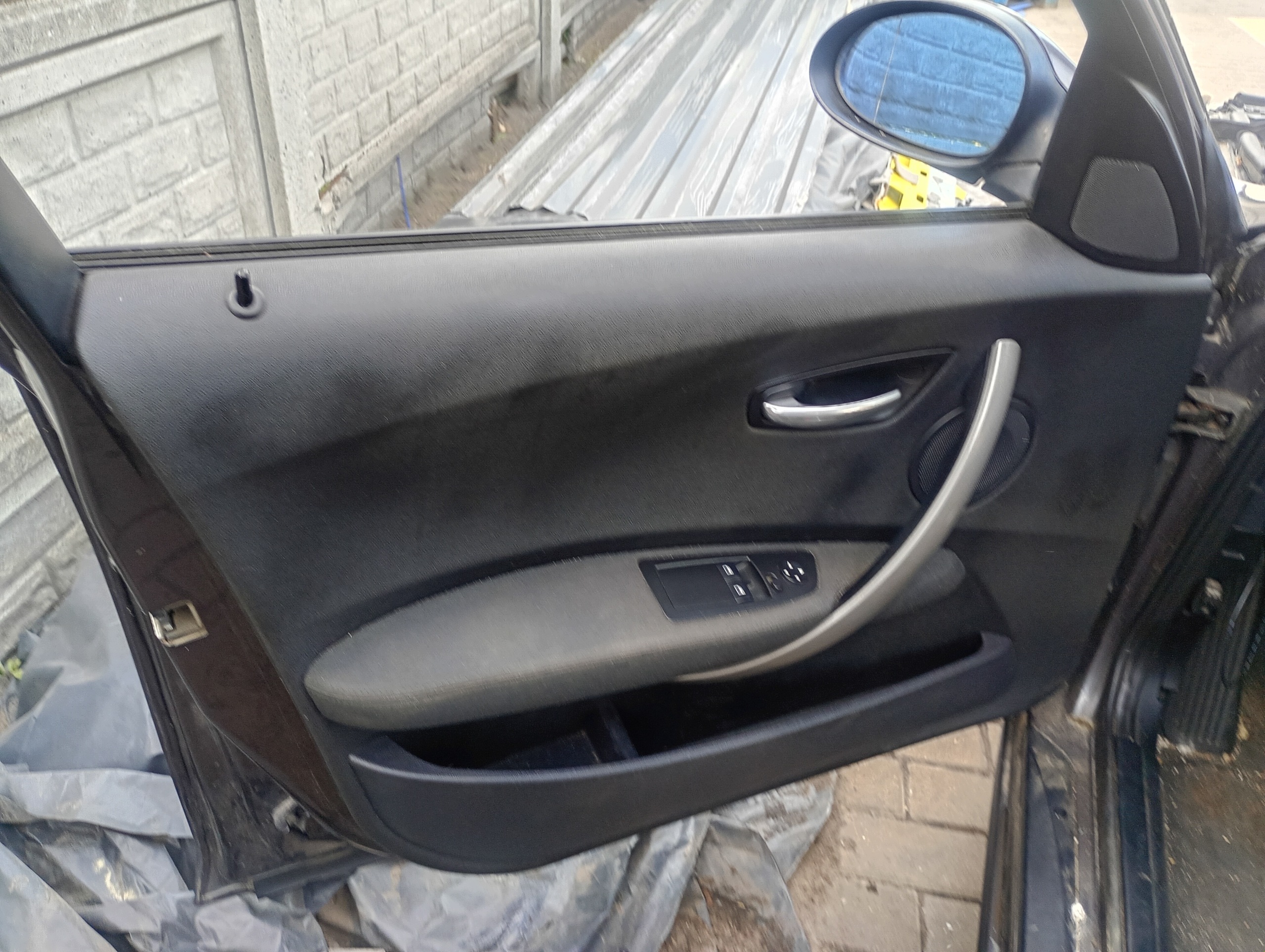 upholstery side left front BMW 1 and E87 04-11