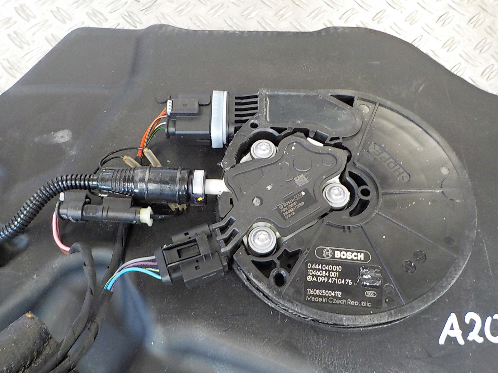 MERCEDES W205 W207 W212 ZBIORNIK ADBLUE POMPKA Engine Type Diesel