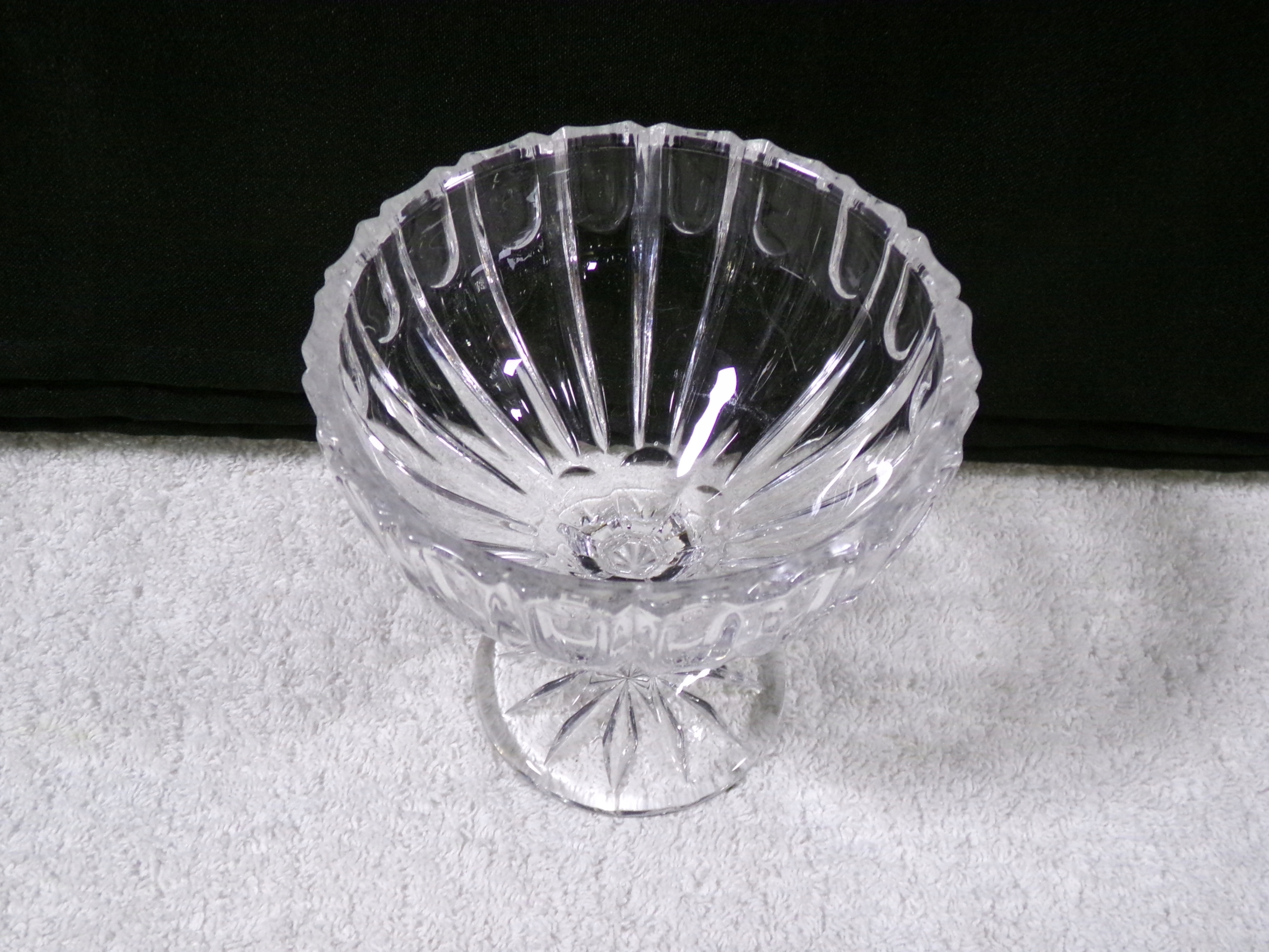 PIĘKNA CUKIERNICA KRYSZTAŁOWA