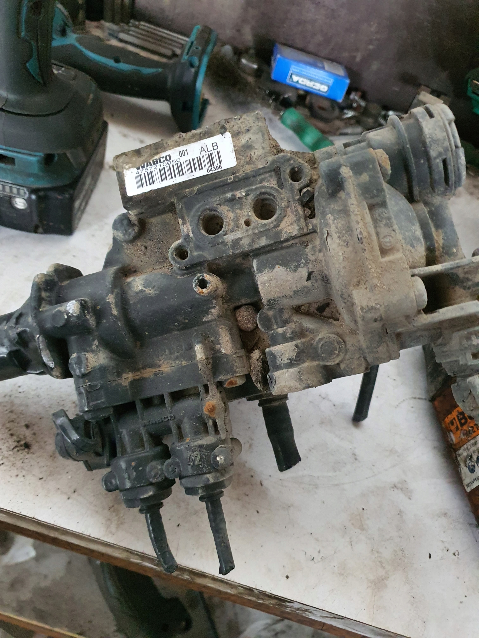 Mercedes Atego клапан Wabco 4757210050